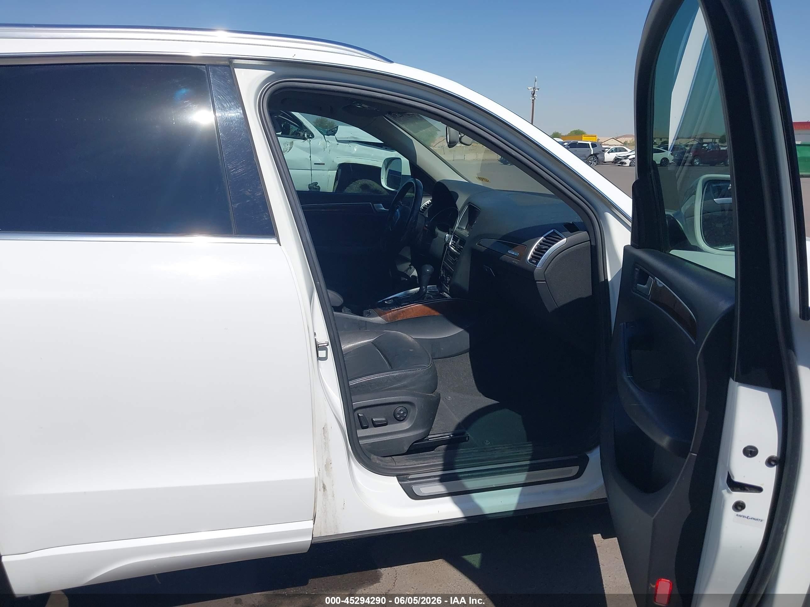 2010 Audi Q5 3.2 Premium White vin: WA1LKAFP8AA093325