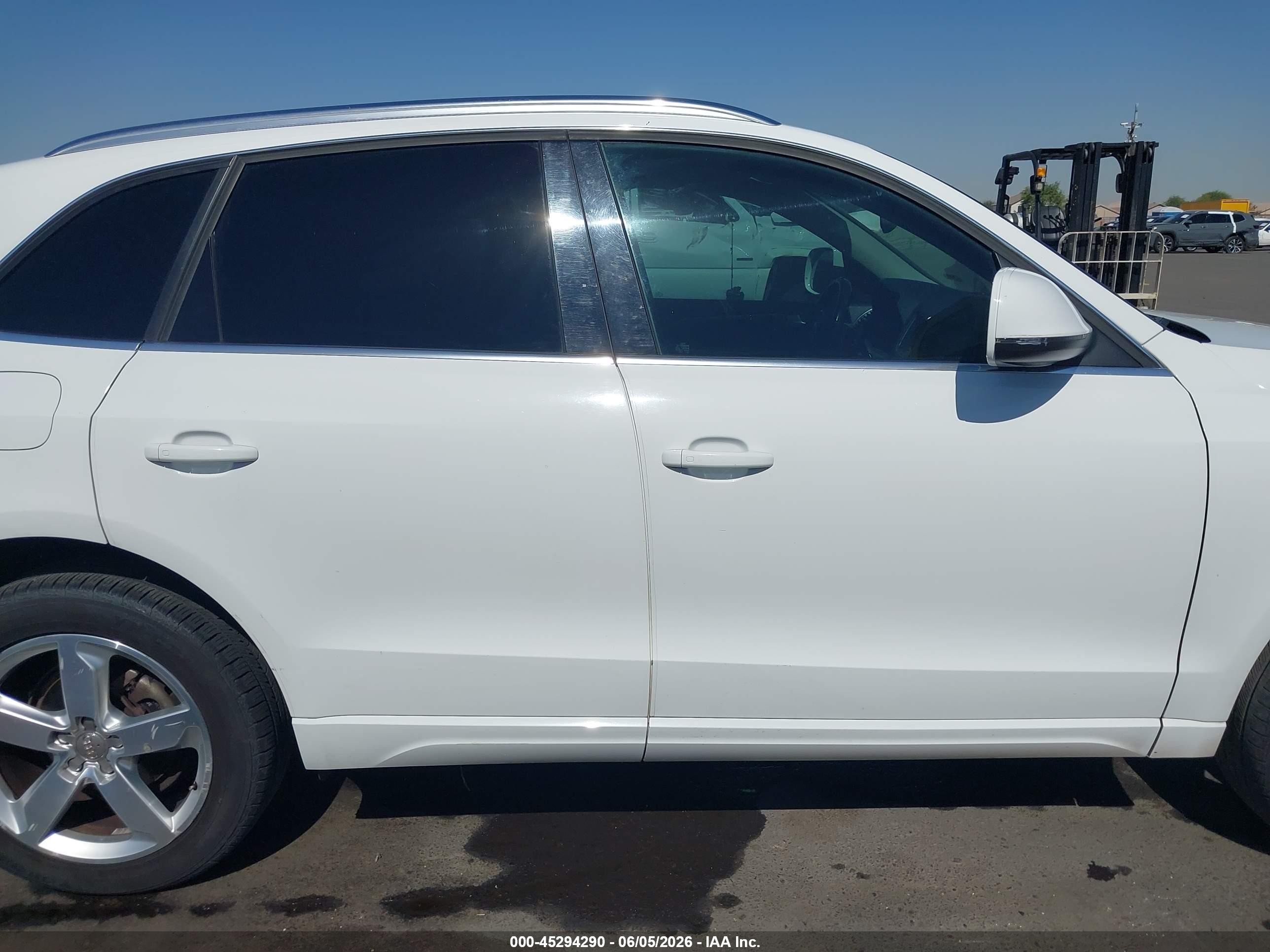 2010 Audi Q5 3.2 Premium White vin: WA1LKAFP8AA093325