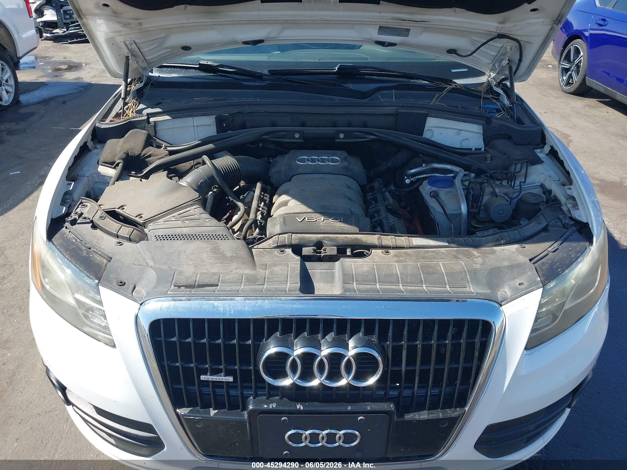 2010 Audi Q5 3.2 Premium White vin: WA1LKAFP8AA093325