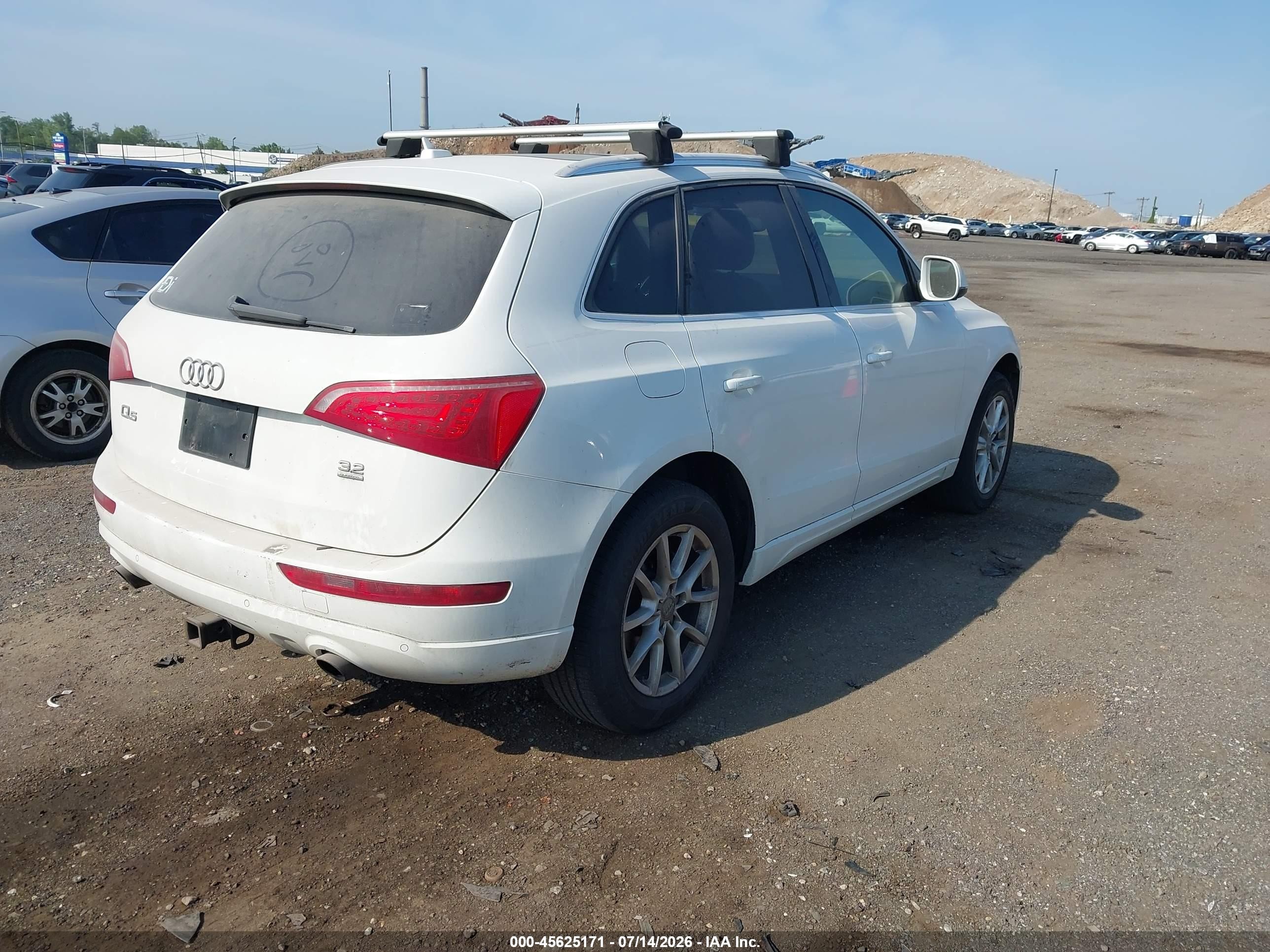 2010 Audi Q5 3.2 Premium White vin: WA1LKAFP8AA093955