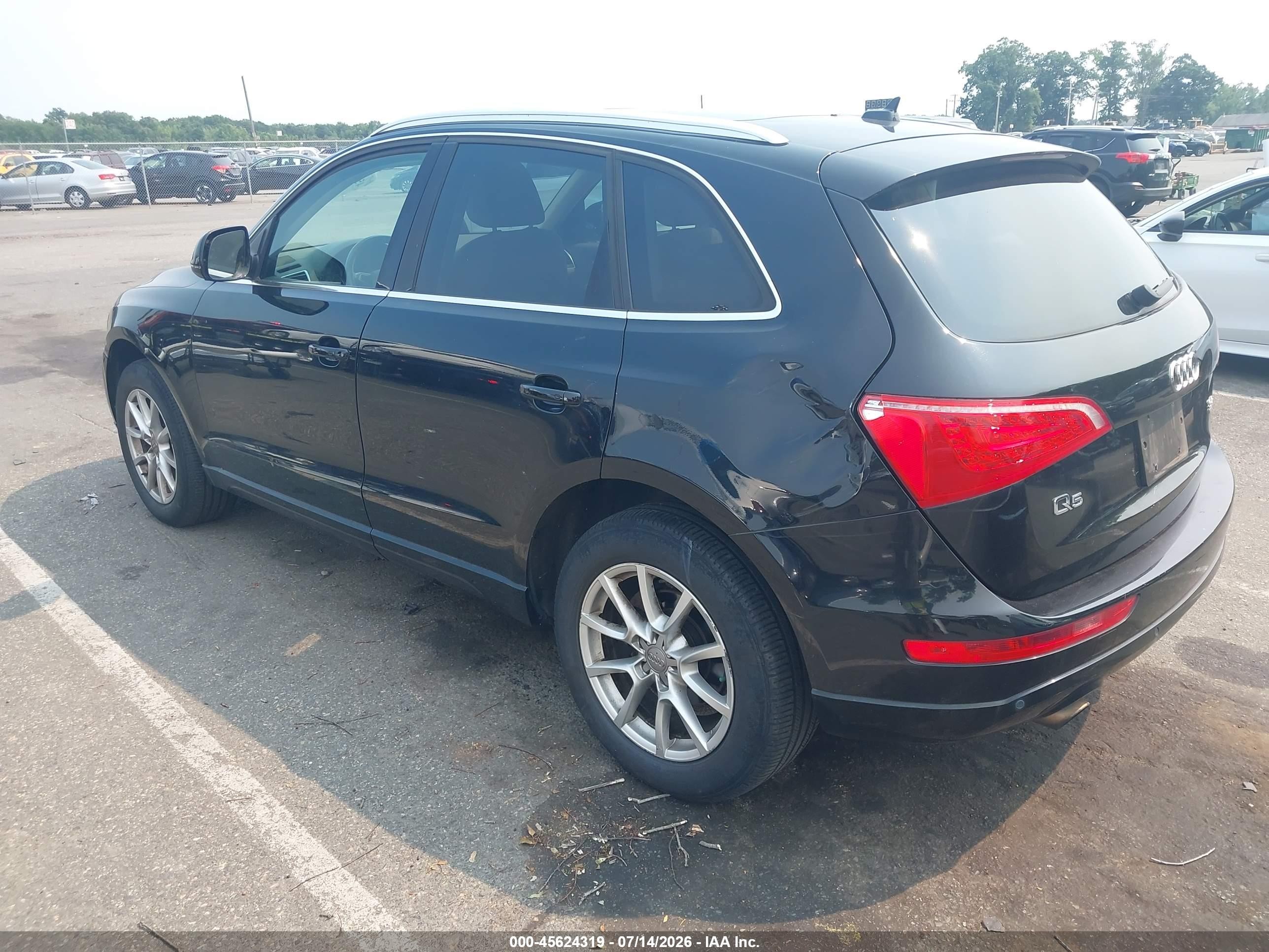 2010 Audi Q5 3.2 Premium Black vin: WA1LKAFP8AA095530