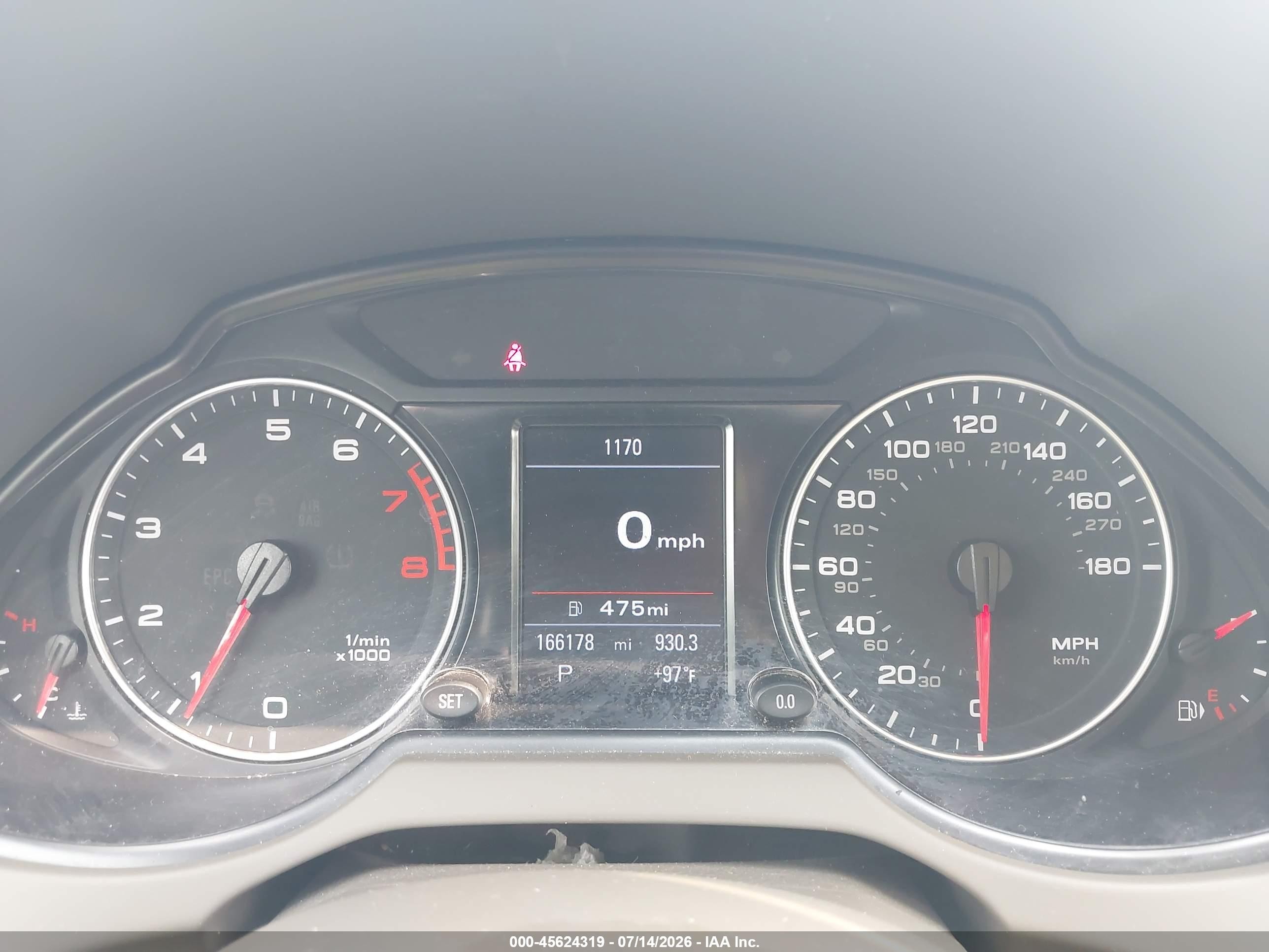 2010 Audi Q5 3.2 Premium Black vin: WA1LKAFP8AA095530