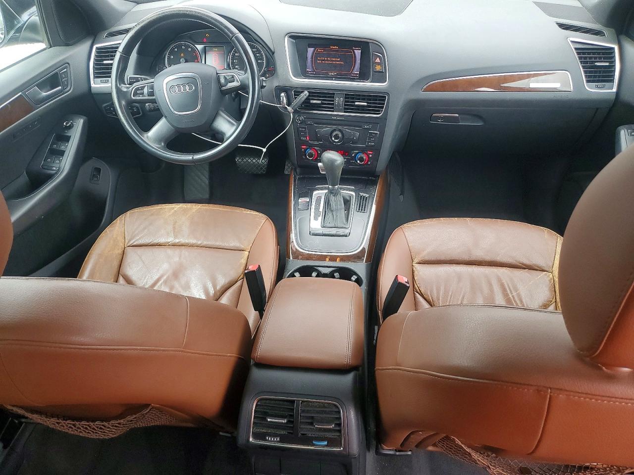 2010 Audi Q5 Premium Plus Blue vin: WA1LKAFPXAA012230