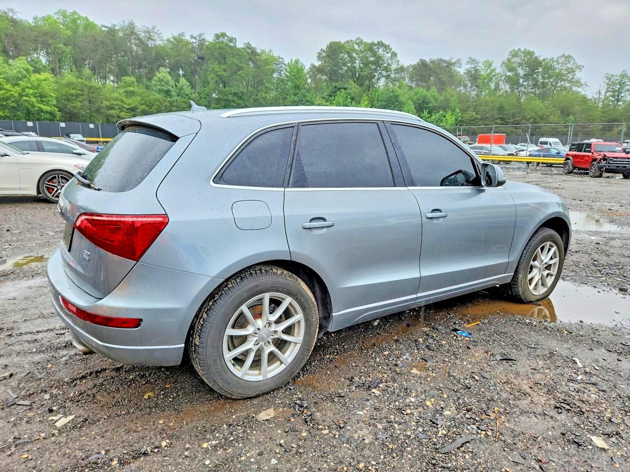 2010 Audi Q5 Premium Plus Gray vin: WA1LKAFPXAA023826