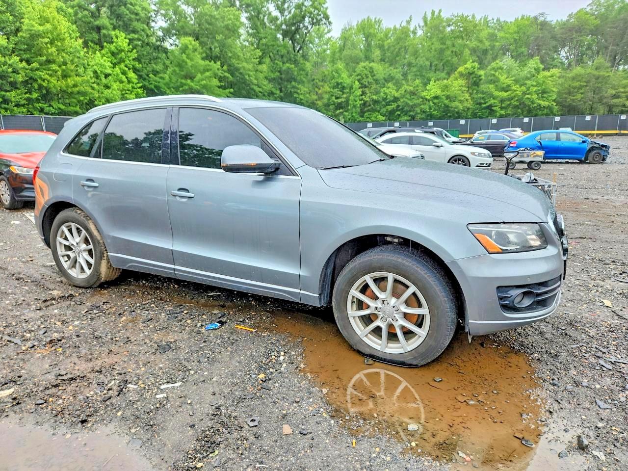 2010 Audi Q5 Premium Plus Gray vin: WA1LKAFPXAA023826