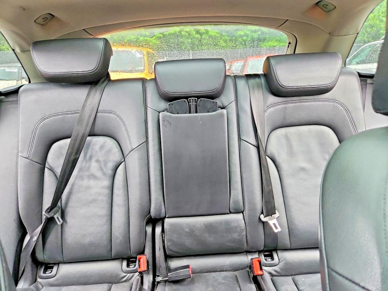 2010 Audi Q5 Premium Plus Gray vin: WA1LKAFPXAA023826