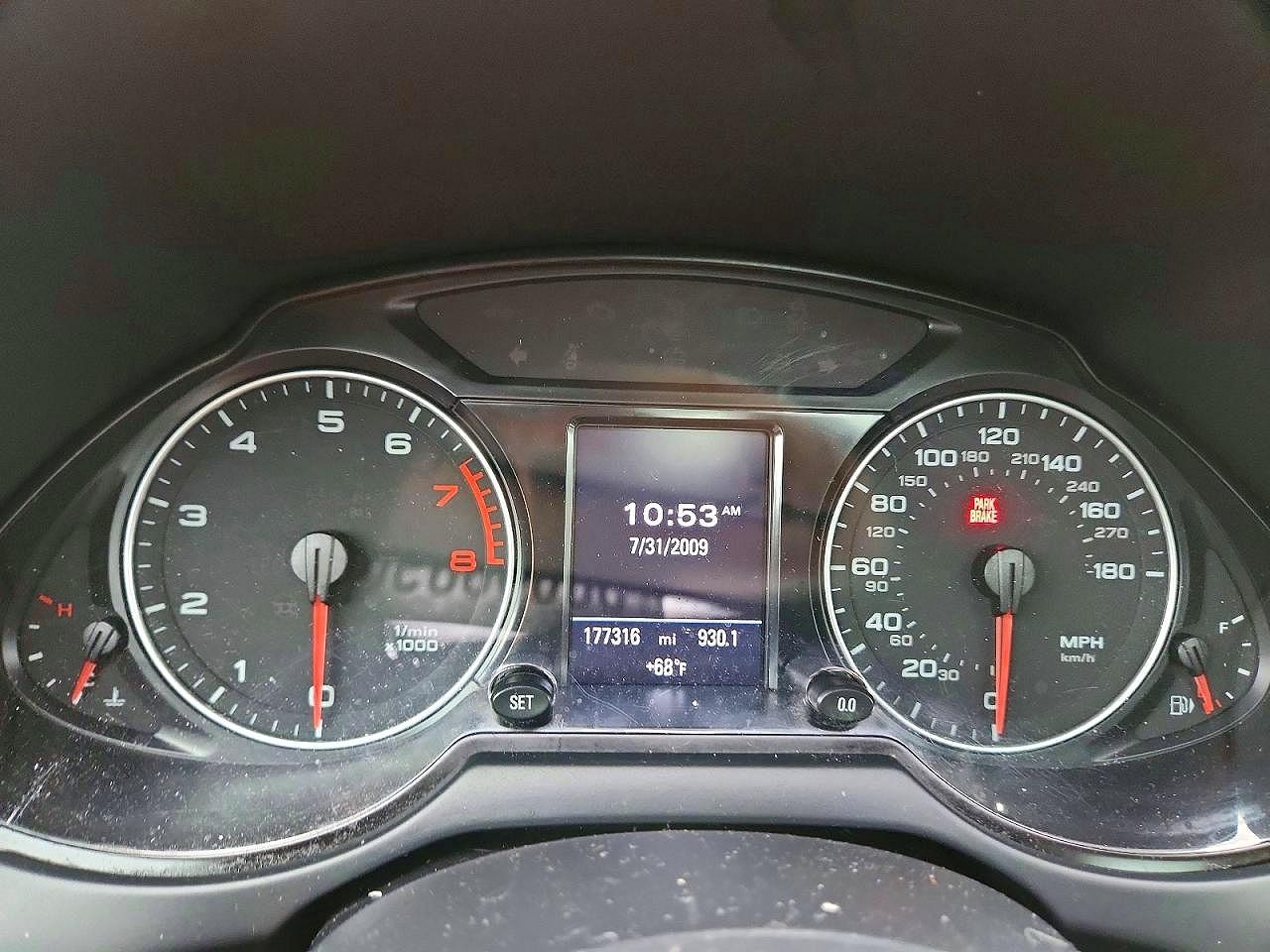 2010 Audi Q5 Premium Plus Gray vin: WA1LKAFPXAA023826