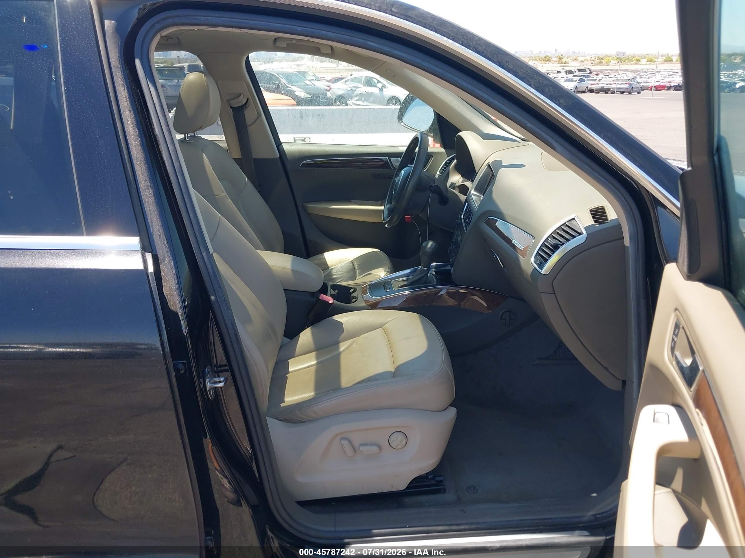 2010 Audi Q5 3.2 Premium Black vin: WA1LKAFPXAA067499