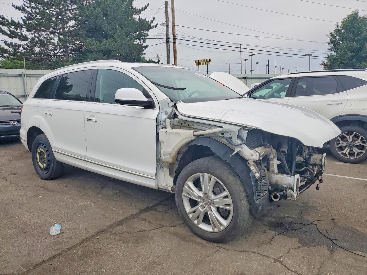 2011 Audi Q7 Premium Plus White vin: WA1LMAFE0BD007840