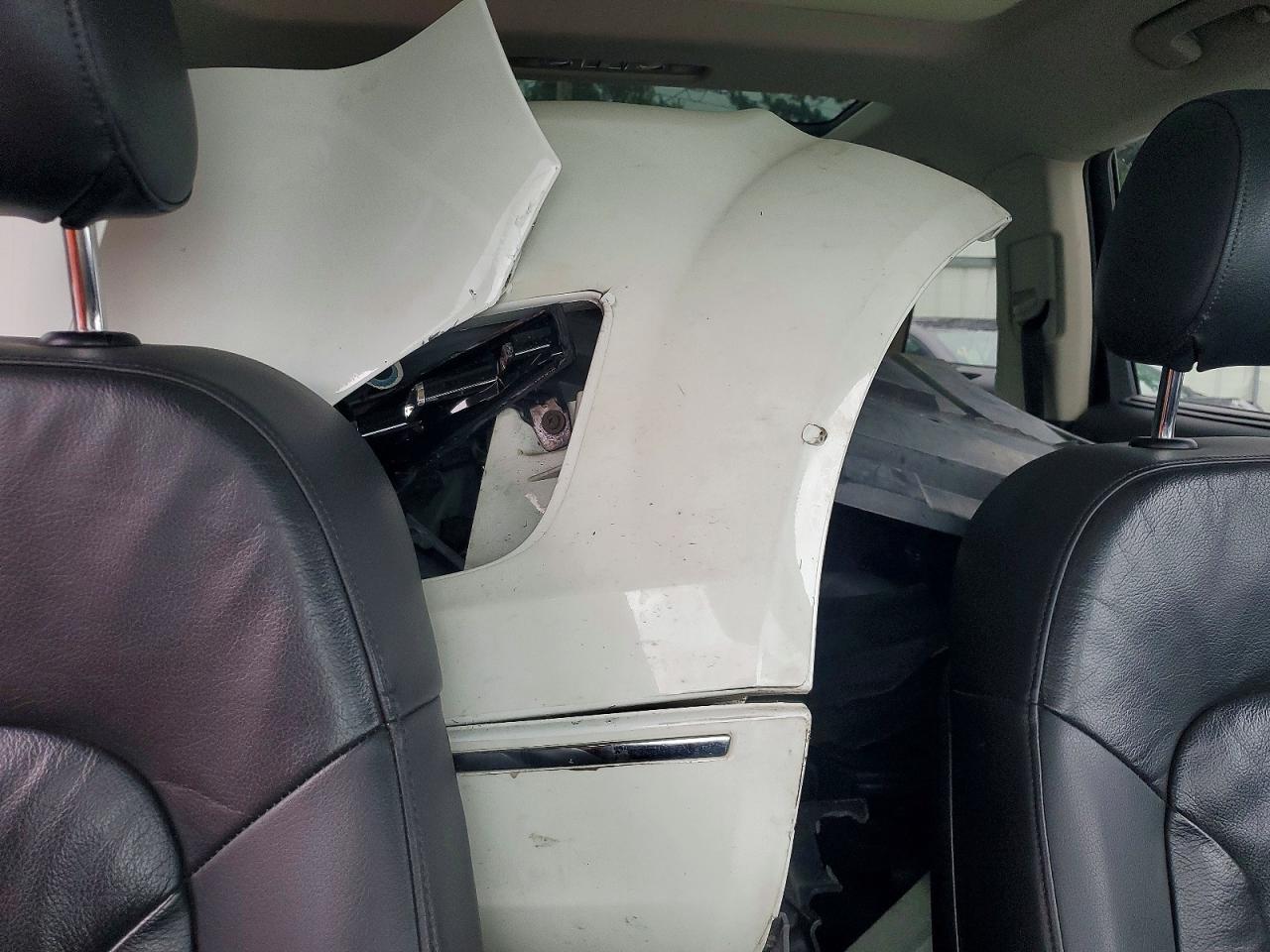 2011 Audi Q7 Premium Plus White vin: WA1LMAFE0BD007840