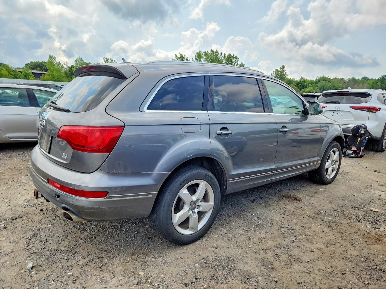 2013 Audi Q7 Premium Plus Gray vin: WA1LMAFE0DD015195