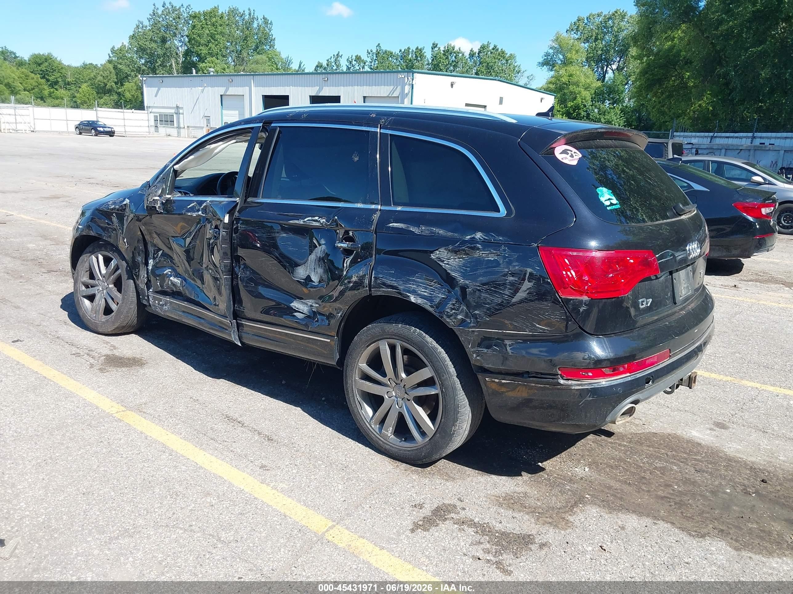 2014 Audi Q7 3.0 Tdi Premium Черный vin: WA1LMAFE0ED008734