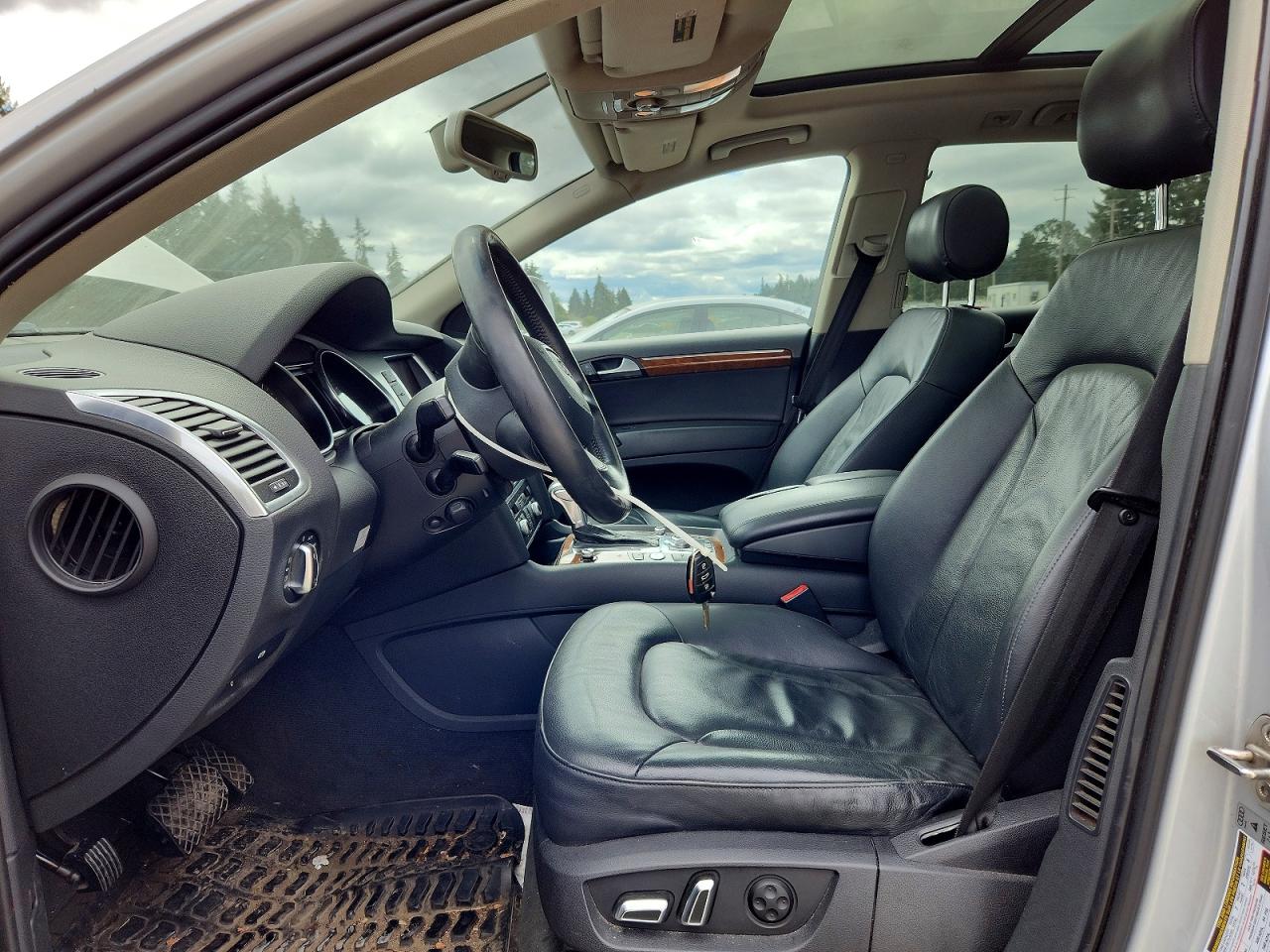 2014 Audi Q7 Premium Plus Silver vin: WA1LMAFE1ED001887