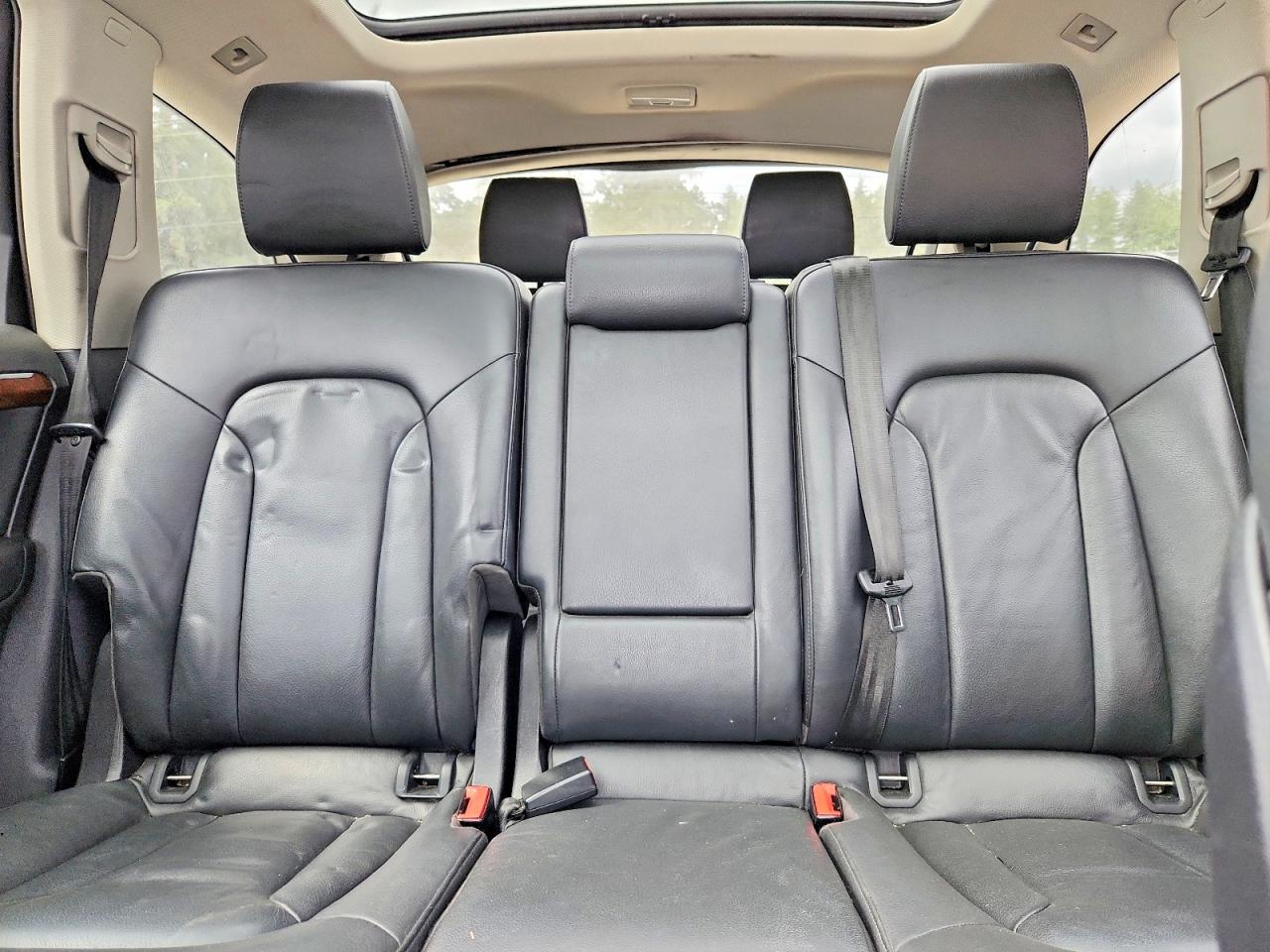 2014 Audi Q7 Premium Plus Silver vin: WA1LMAFE1ED001887