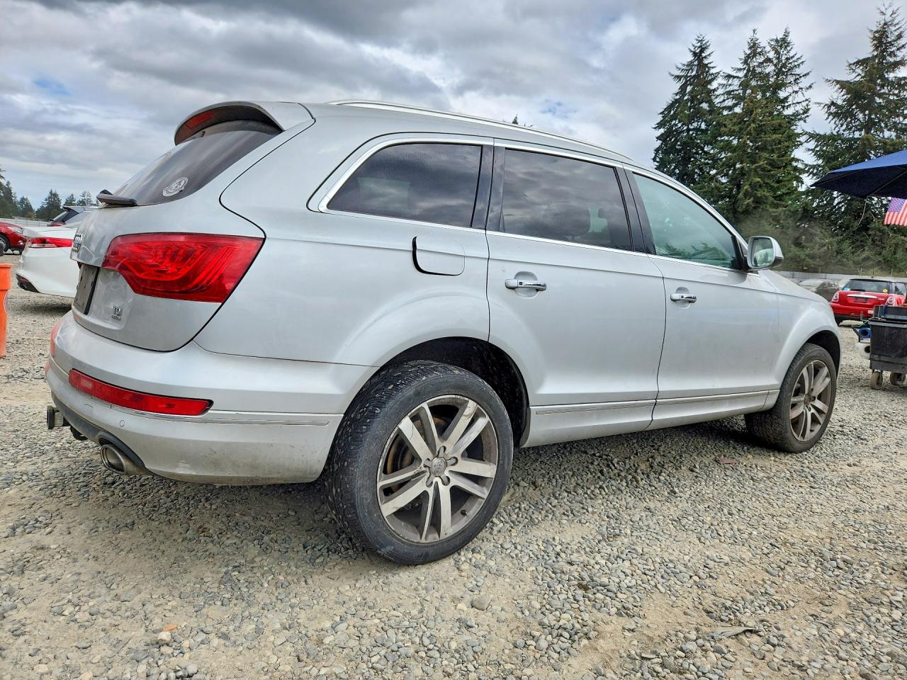 2014 Audi Q7 Premium Plus Silver vin: WA1LMAFE1ED001887