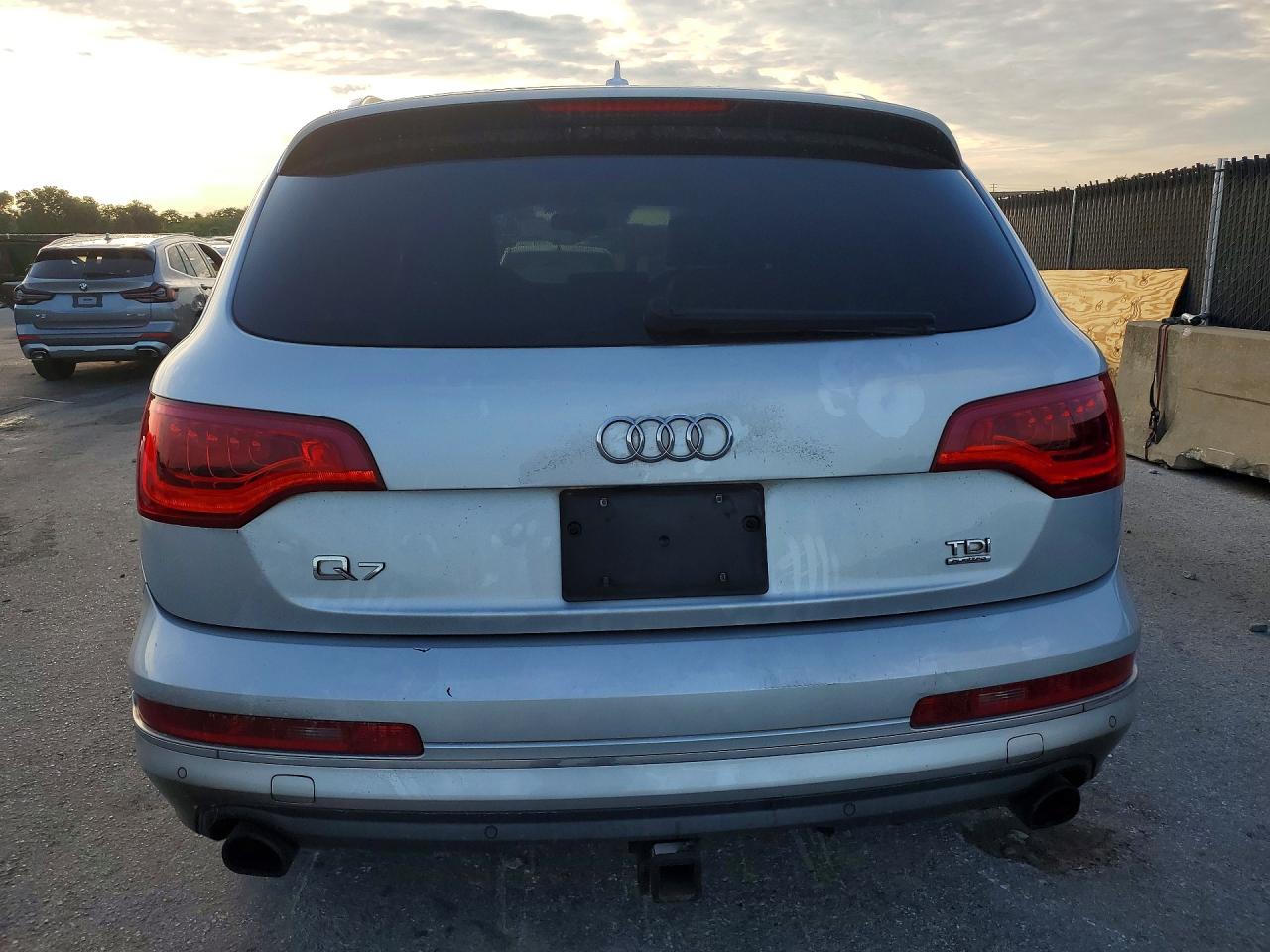 2015 Audi Q7 Tdi Premium Plus Silver vin: WA1LMAFE1FD016567