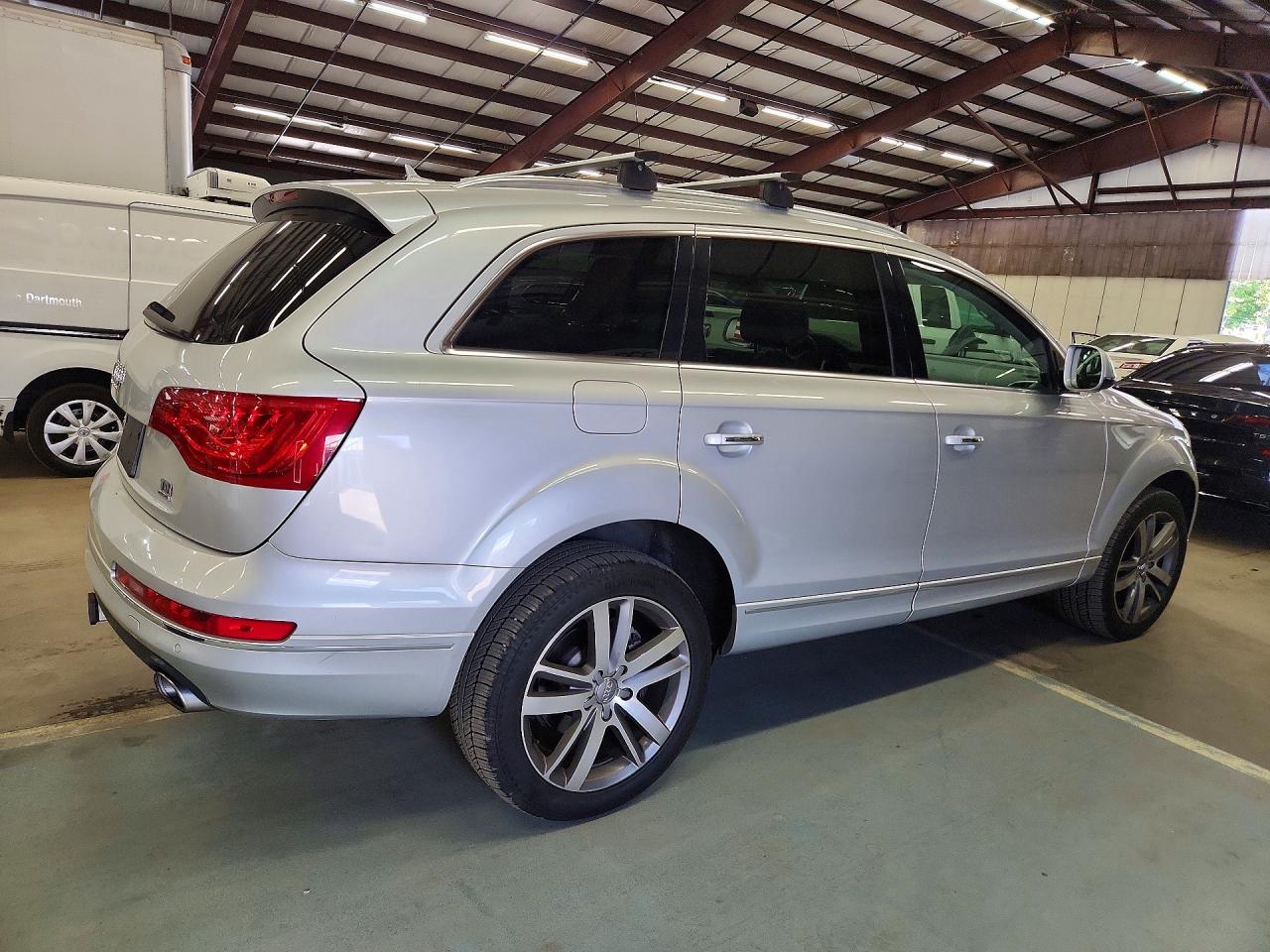 2013 Audi Q7 Premium Plus Silver vin: WA1LMAFE7DD011127