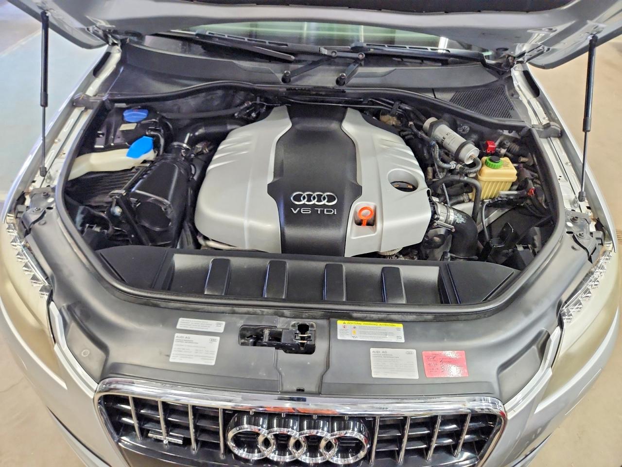 2013 Audi Q7 Premium Plus Silver vin: WA1LMAFE7DD011127
