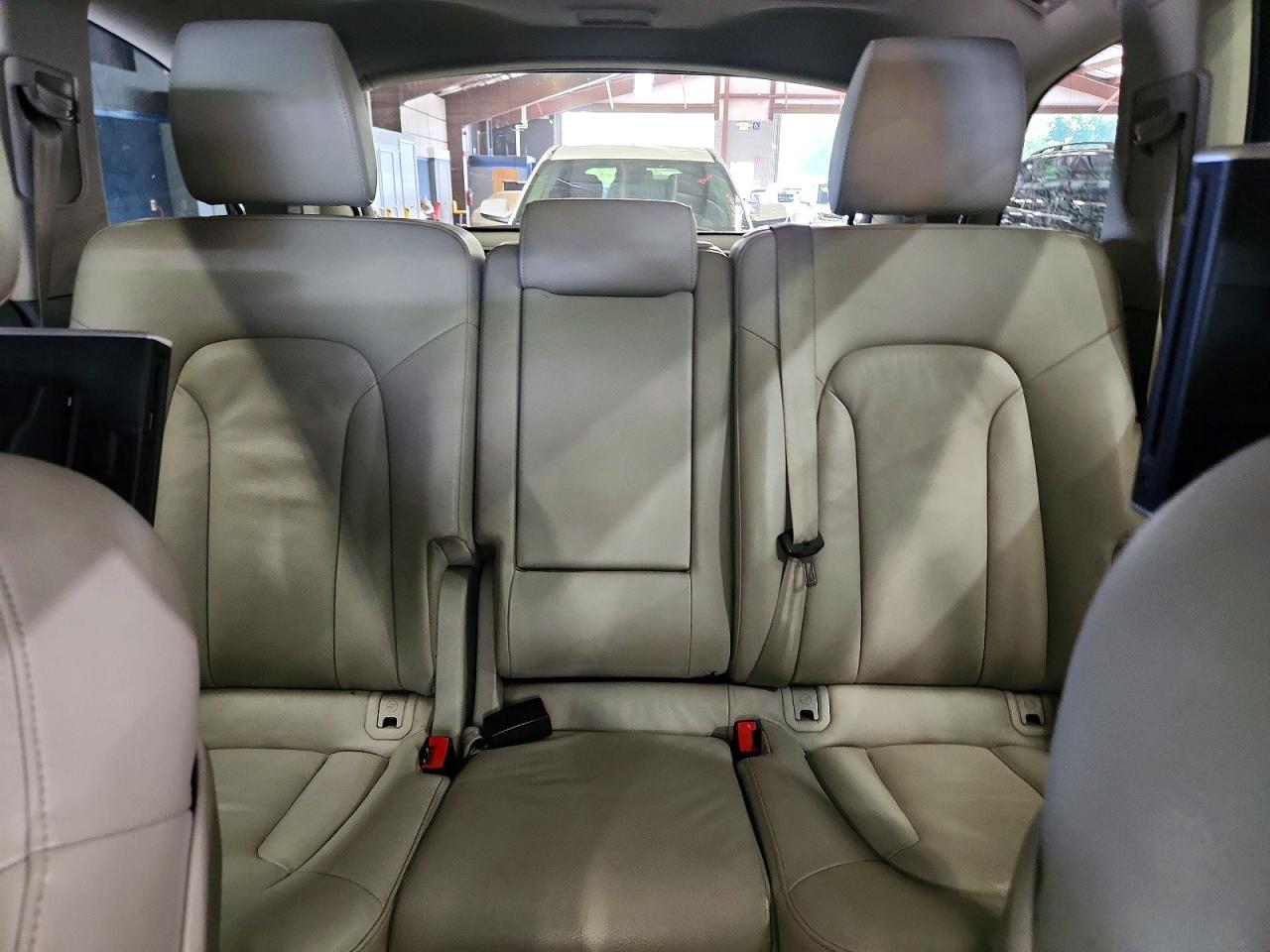 2013 Audi Q7 Premium Plus Silver vin: WA1LMAFE7DD011127