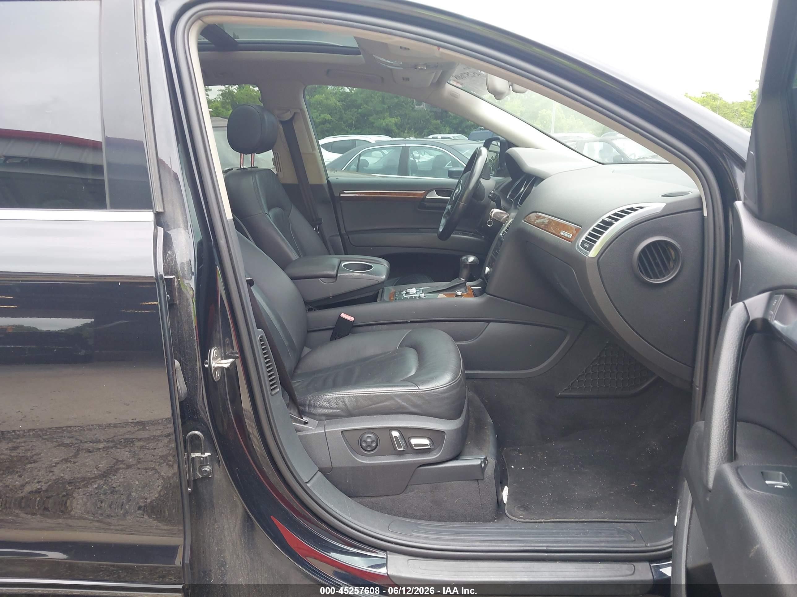 2013 Audi Q7 3.0 Tdi Premium Черный vin: WA1LMAFE7DD014951