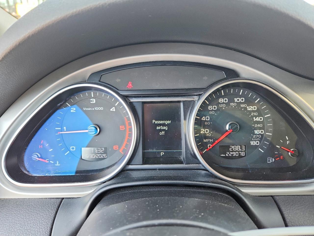 2014 Audi Q7 Premium Plus Черный vin: WA1LMAFE7ED014501