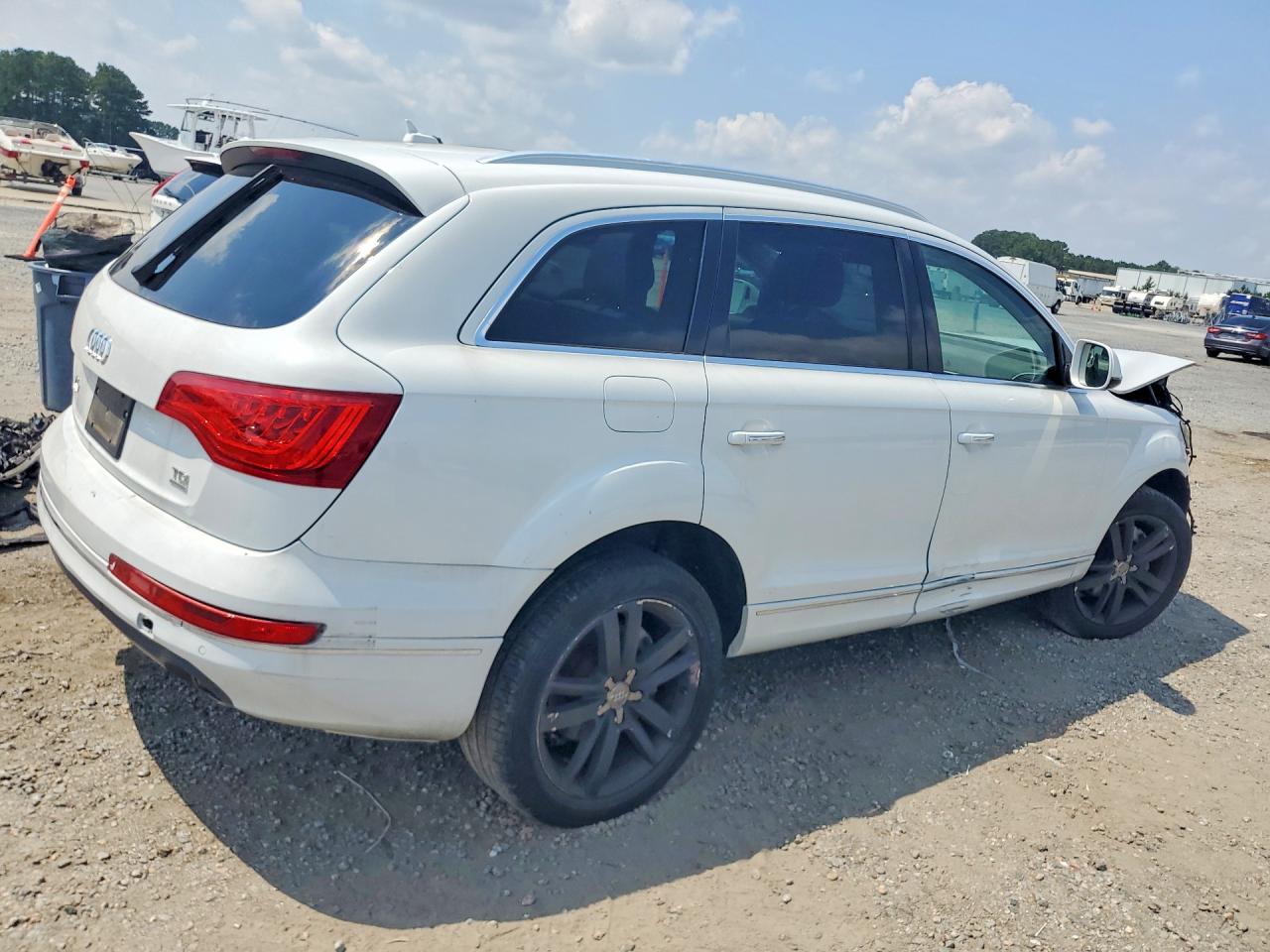 2013 Audi Q7 Premium Plus White vin: WA1LMAFE8DD007989