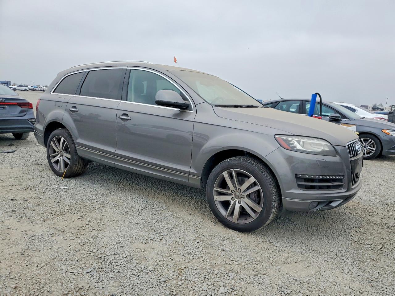 2014 Audi Q7 Premium Plus Gray vin: WA1LMAFEXED003055