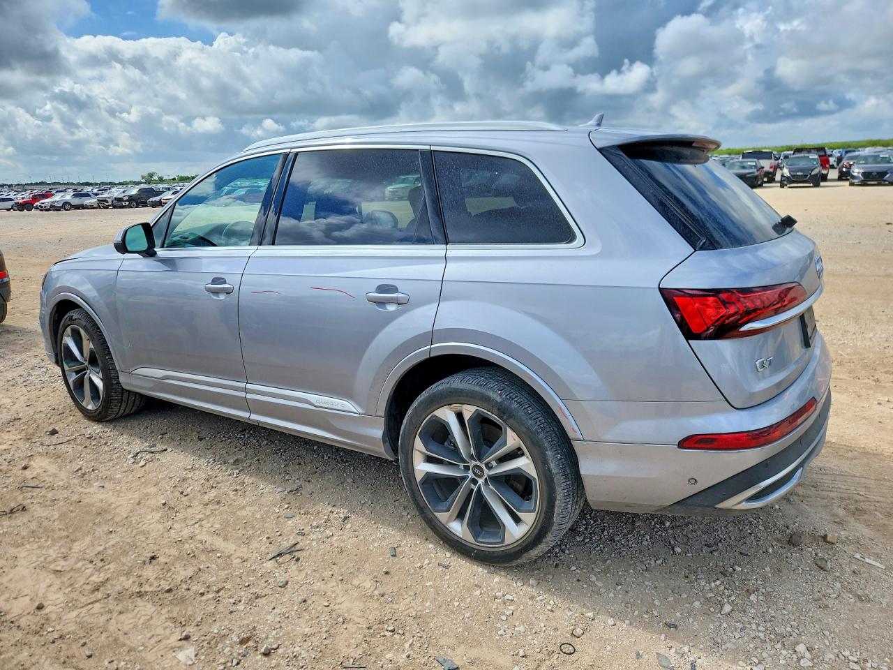 2021 Audi Q7 Premium Plus Серебряный vin: WA1LXAF76MD030826