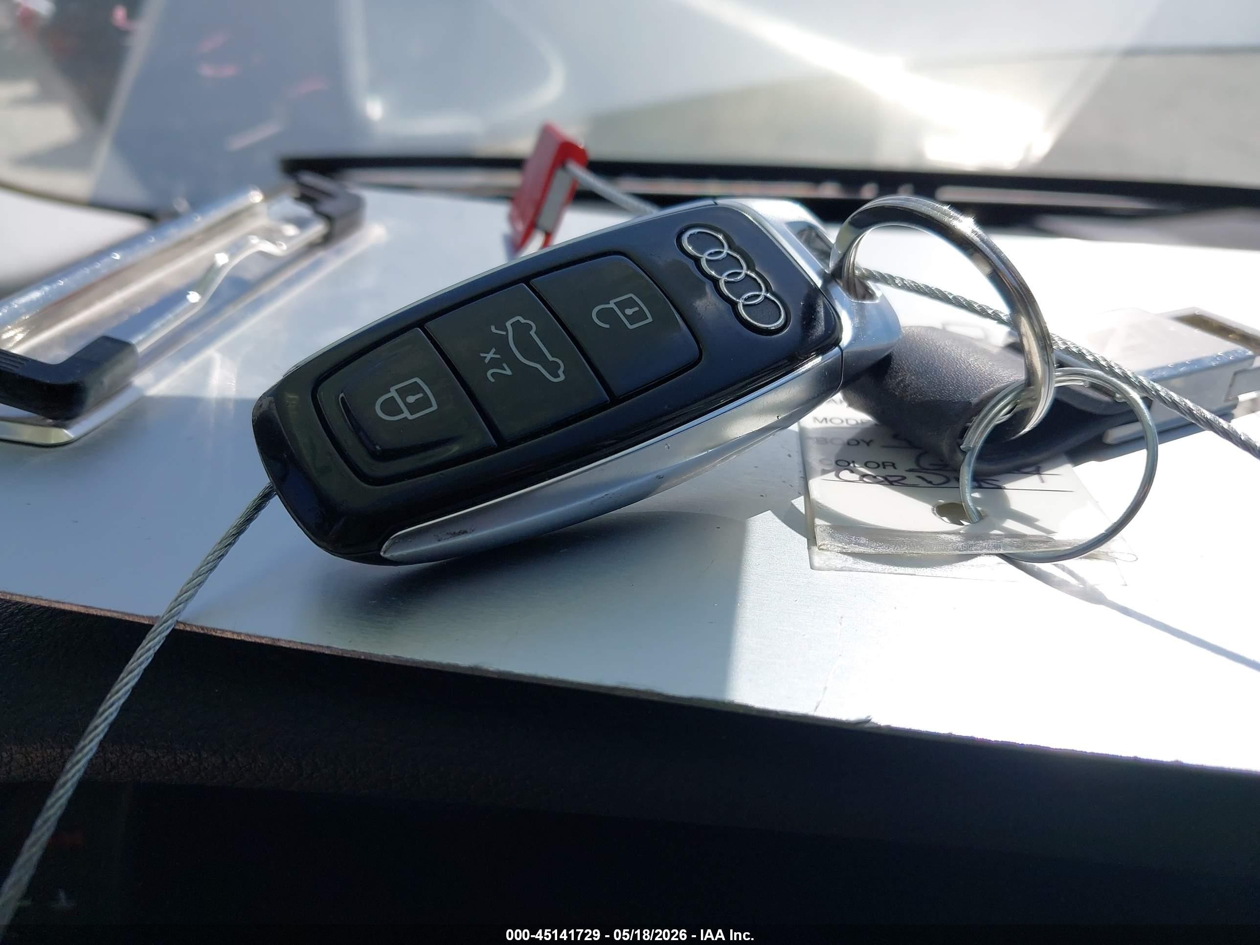 2022 Audi Q7 Premium Plus 55 Tfsi Quattro Tiptronic Silver vin: WA1LXBF72ND010208