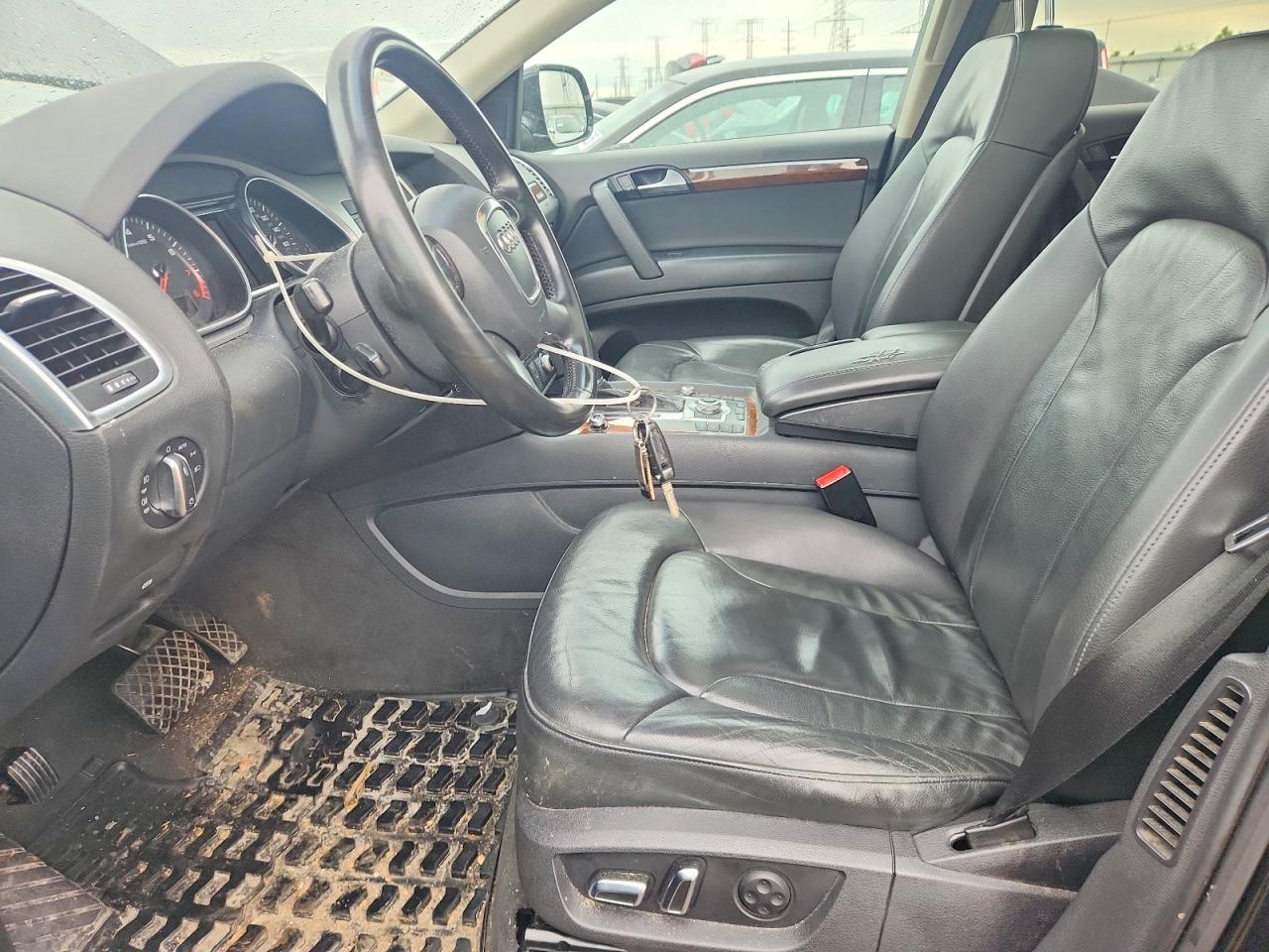 2010 Audi Q7 Premium Plus Black vin: WA1LYAFE1AD007025