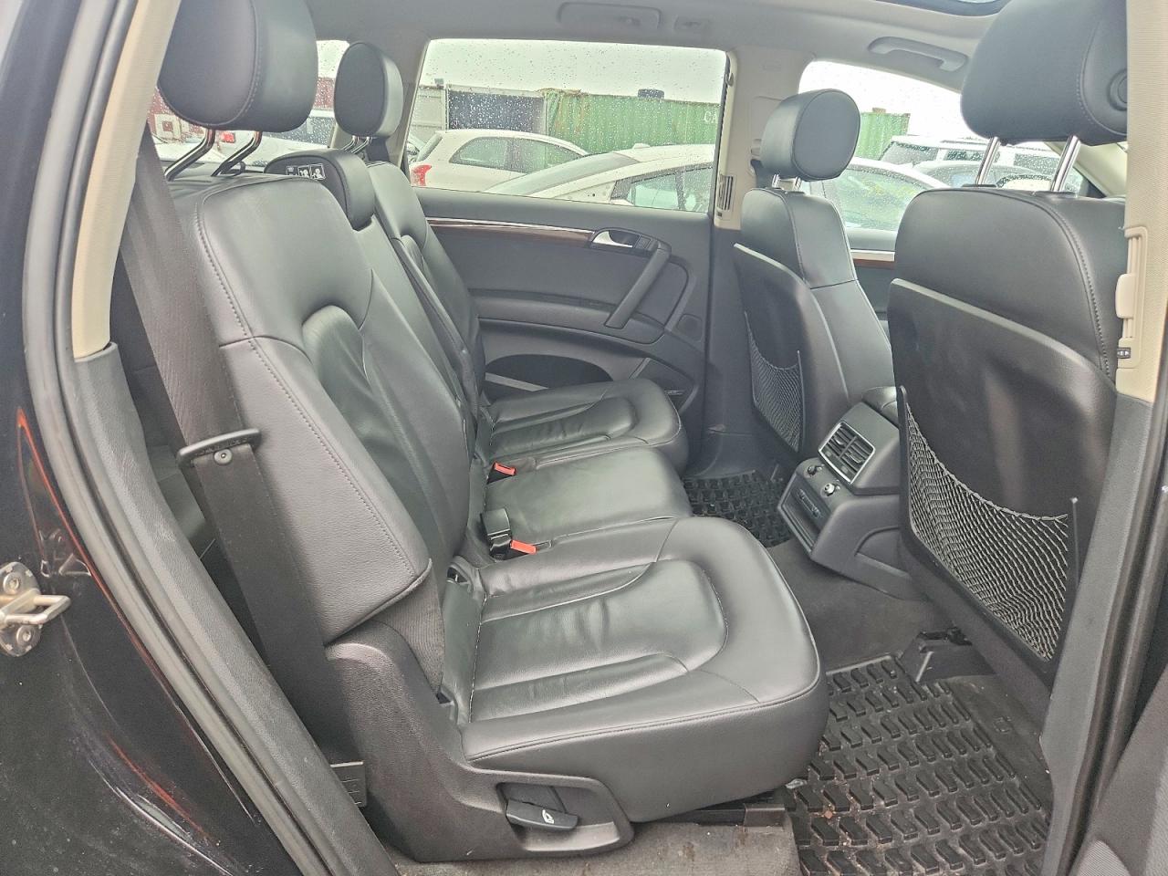 2010 Audi Q7 Premium Plus Black vin: WA1LYAFE1AD007025