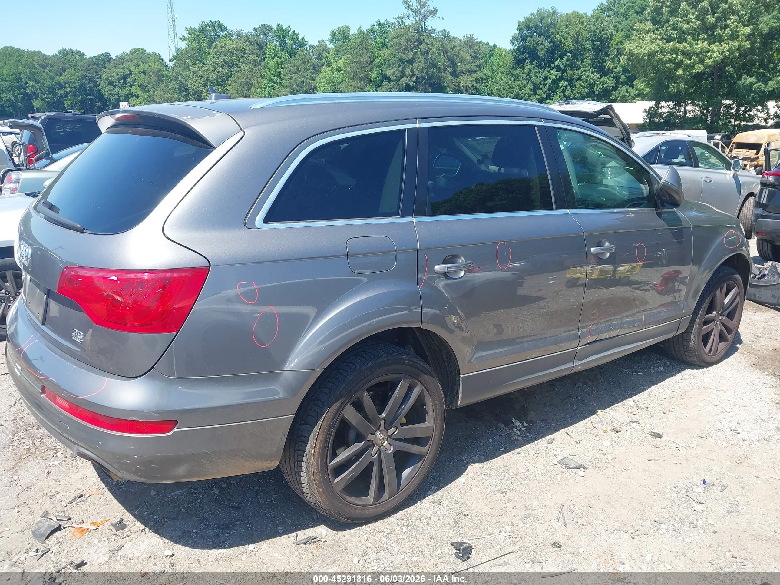 2010 Audi Q7 3.6 Premium Gray vin: WA1LYAFE3AD006488