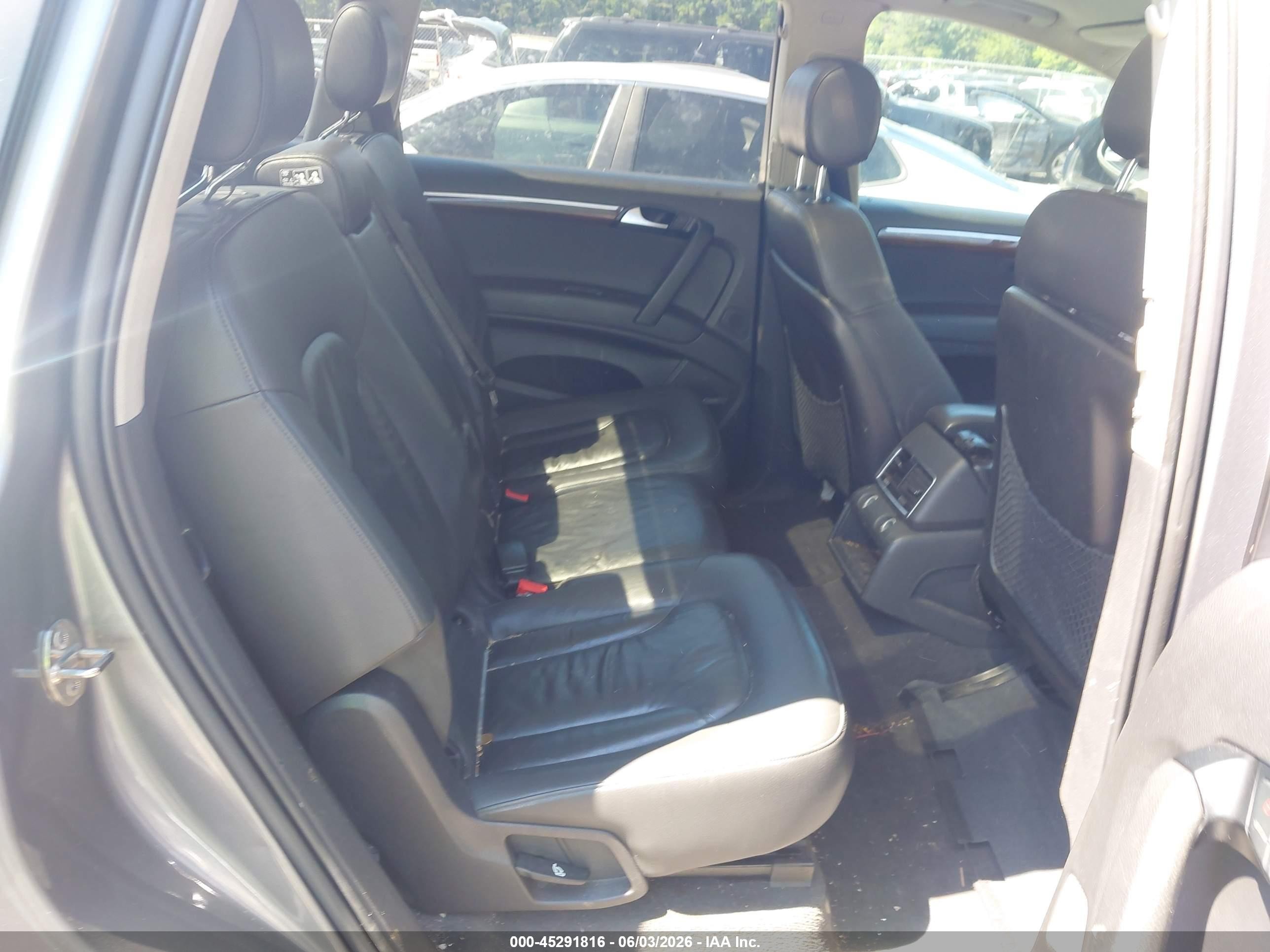2010 Audi Q7 3.6 Premium Gray vin: WA1LYAFE3AD006488