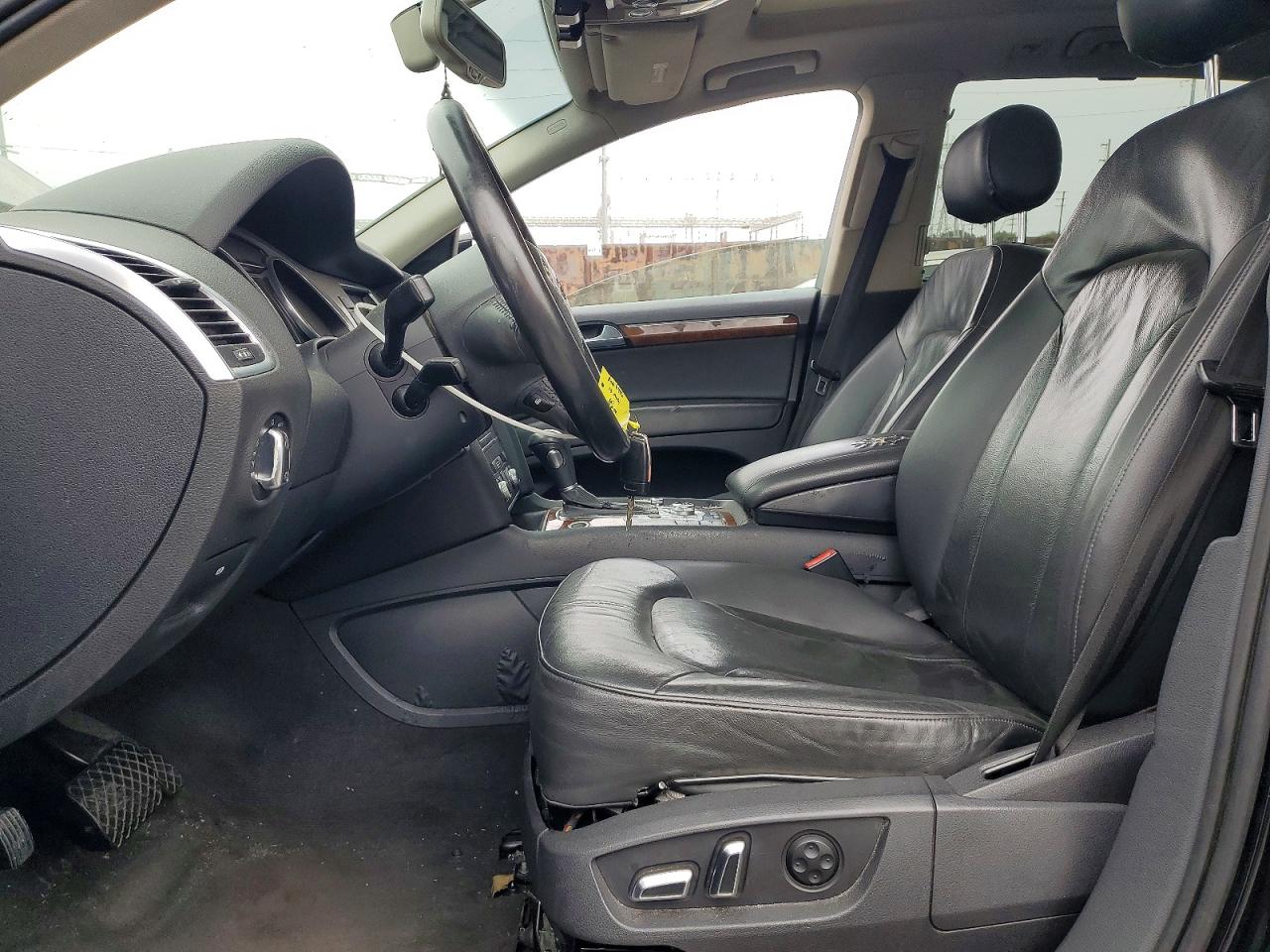 2010 Audi Q7 Premium Plus Черный vin: WA1LYAFE5AD007240