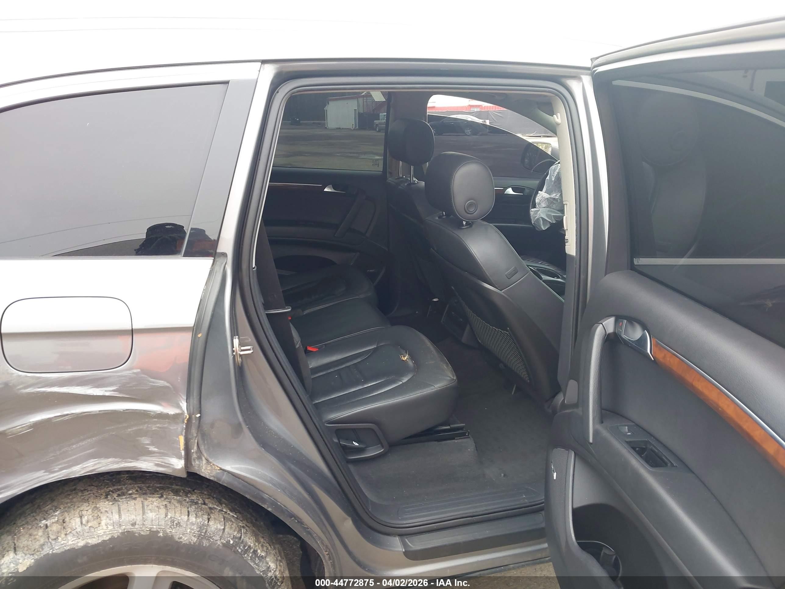 2010 Audi Q7 3.6 Premium Gray vin: WA1LYAFE6AD007683