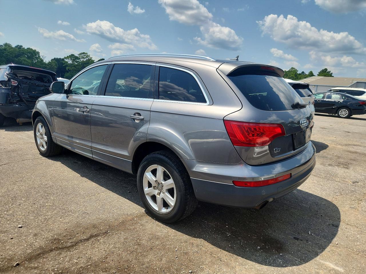 2010 Audi Q7 Premium Plus Gray vin: WA1LYAFE8AD000721