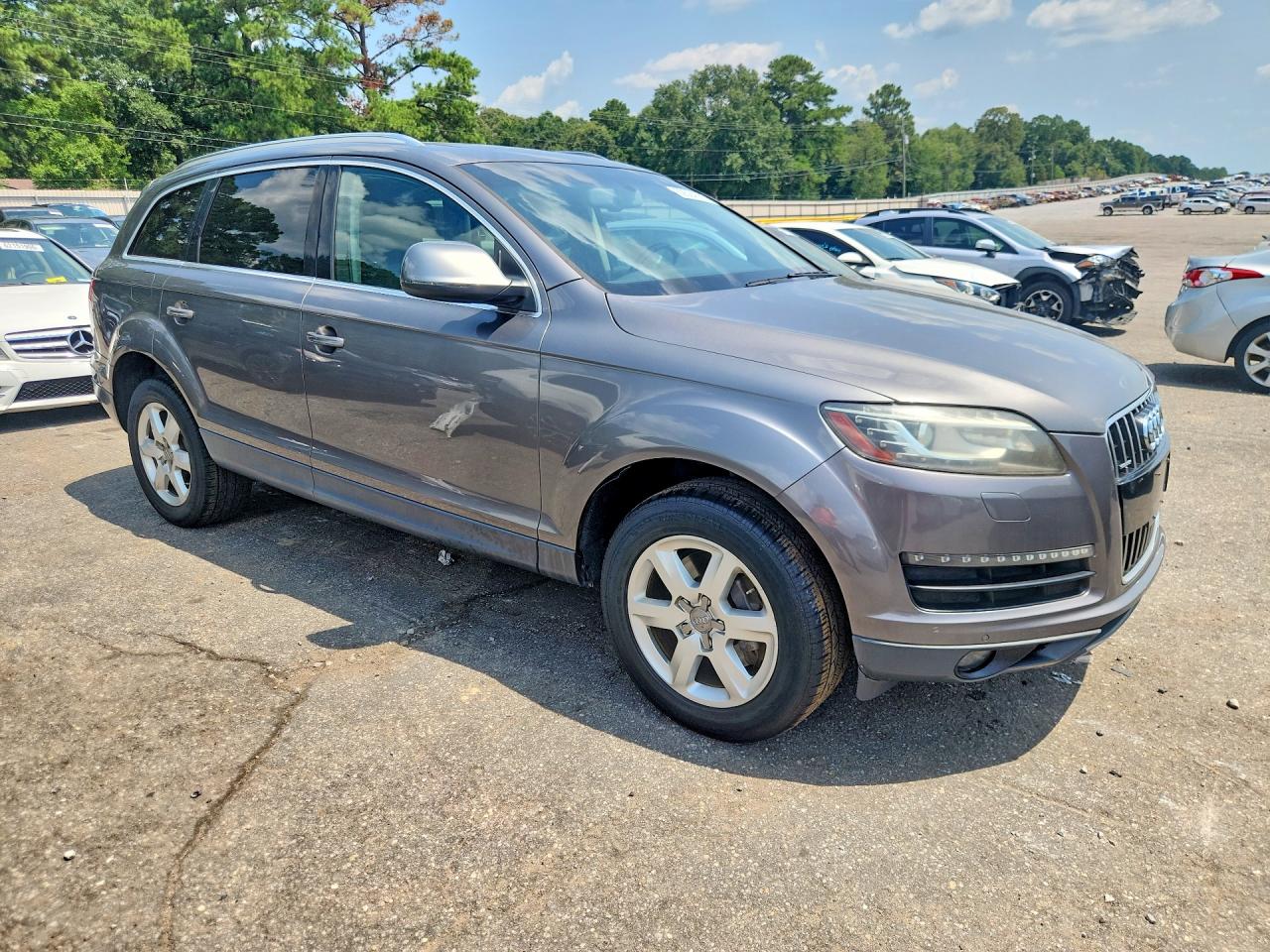 2010 Audi Q7 Premium Plus Gray vin: WA1LYAFE8AD000721