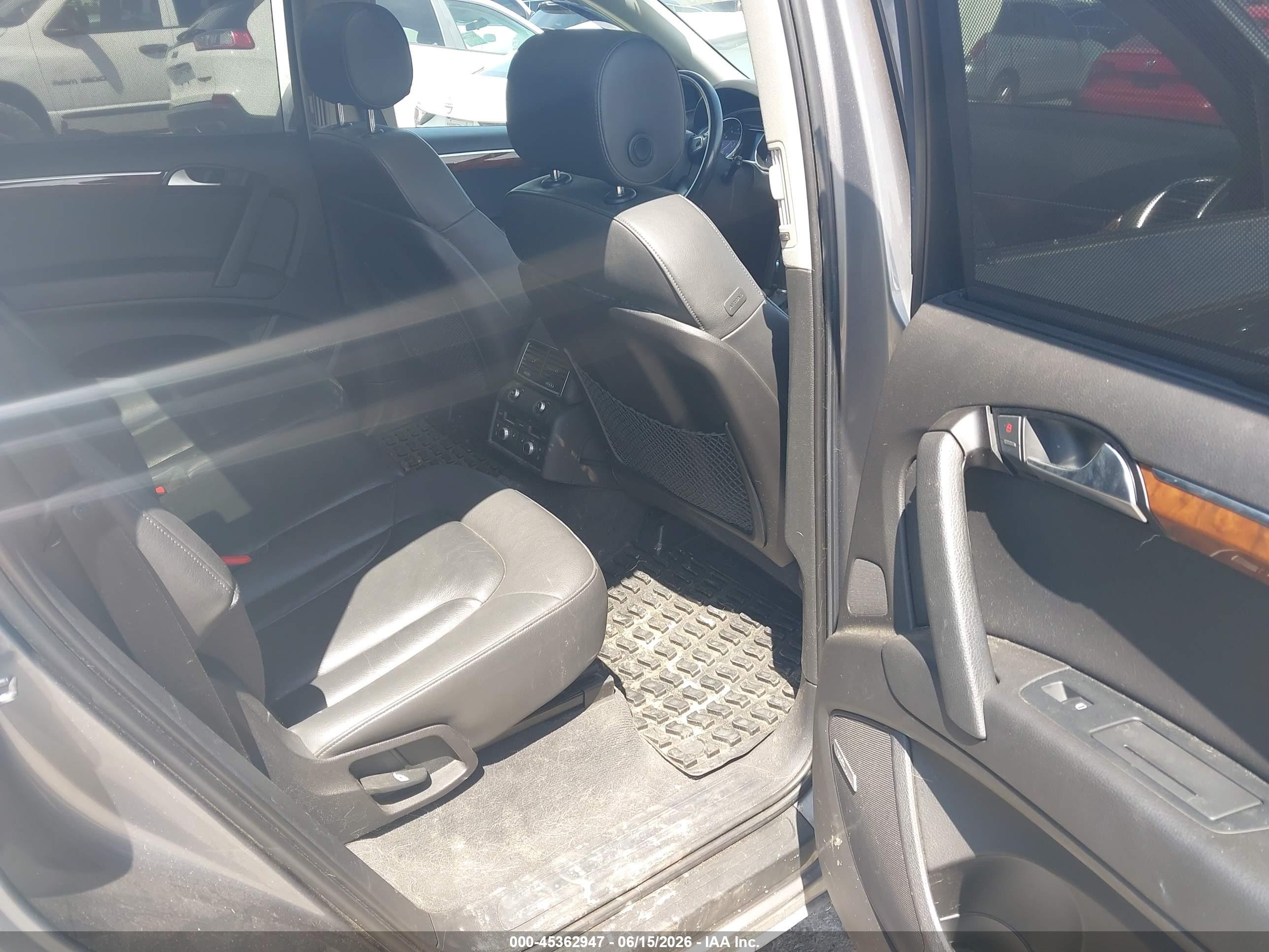 2010 Audi Q7 3.6 Premium Gray vin: WA1LYBFE1AD008133