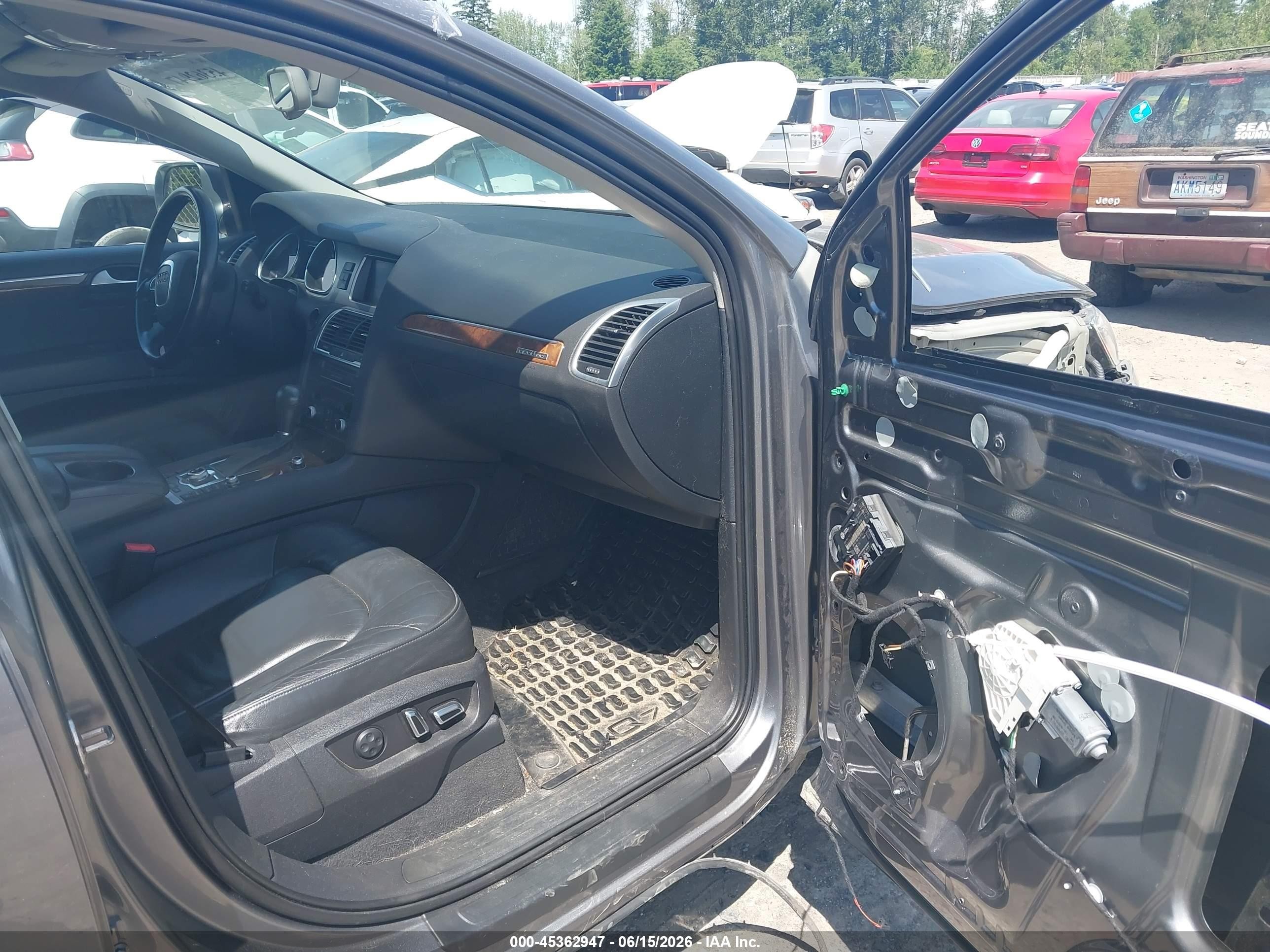 2010 Audi Q7 3.6 Premium Gray vin: WA1LYBFE1AD008133