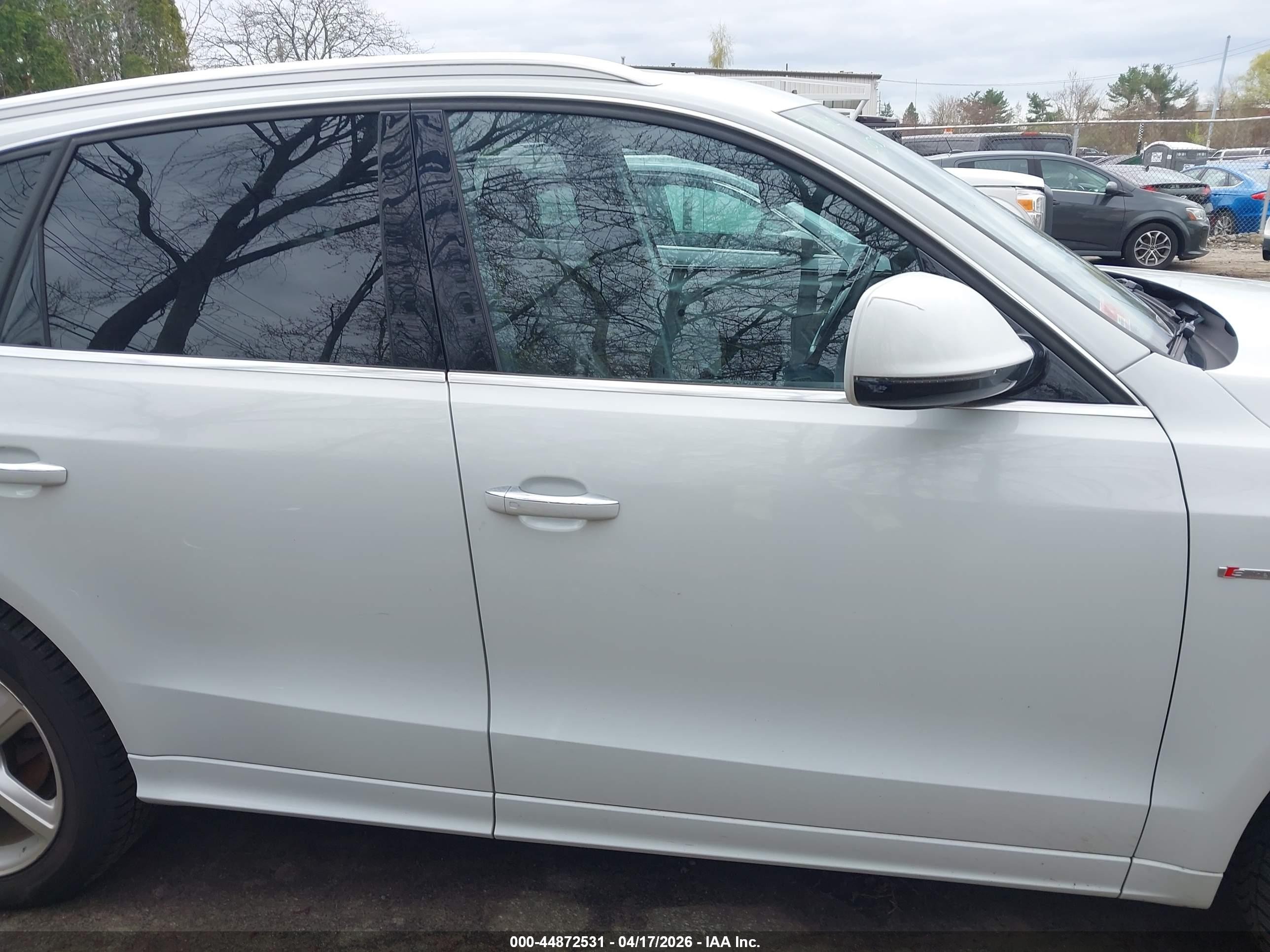 2017 Audi Q5 2.0t Premium White vin: WA1M2AFP0HA072709