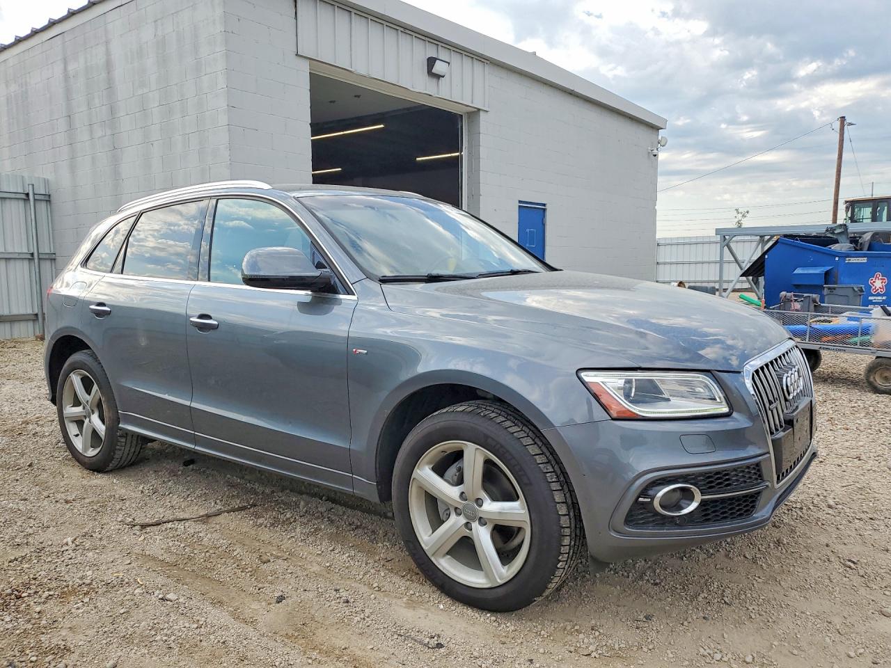 2017 Audi Q5 Premium Plus Gray vin: WA1M2AFP9HA051292