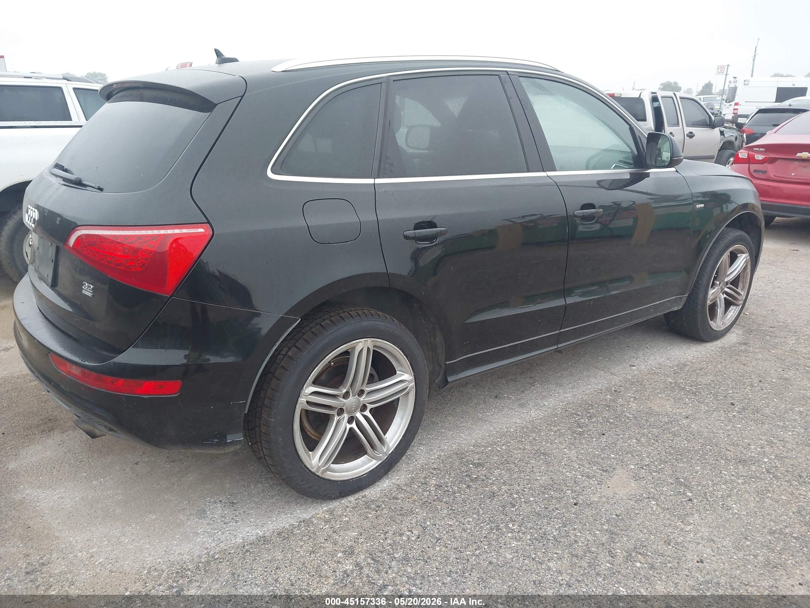 2010 Audi Q5 3.2 Premium Black vin: WA1MKAFP0AA048934