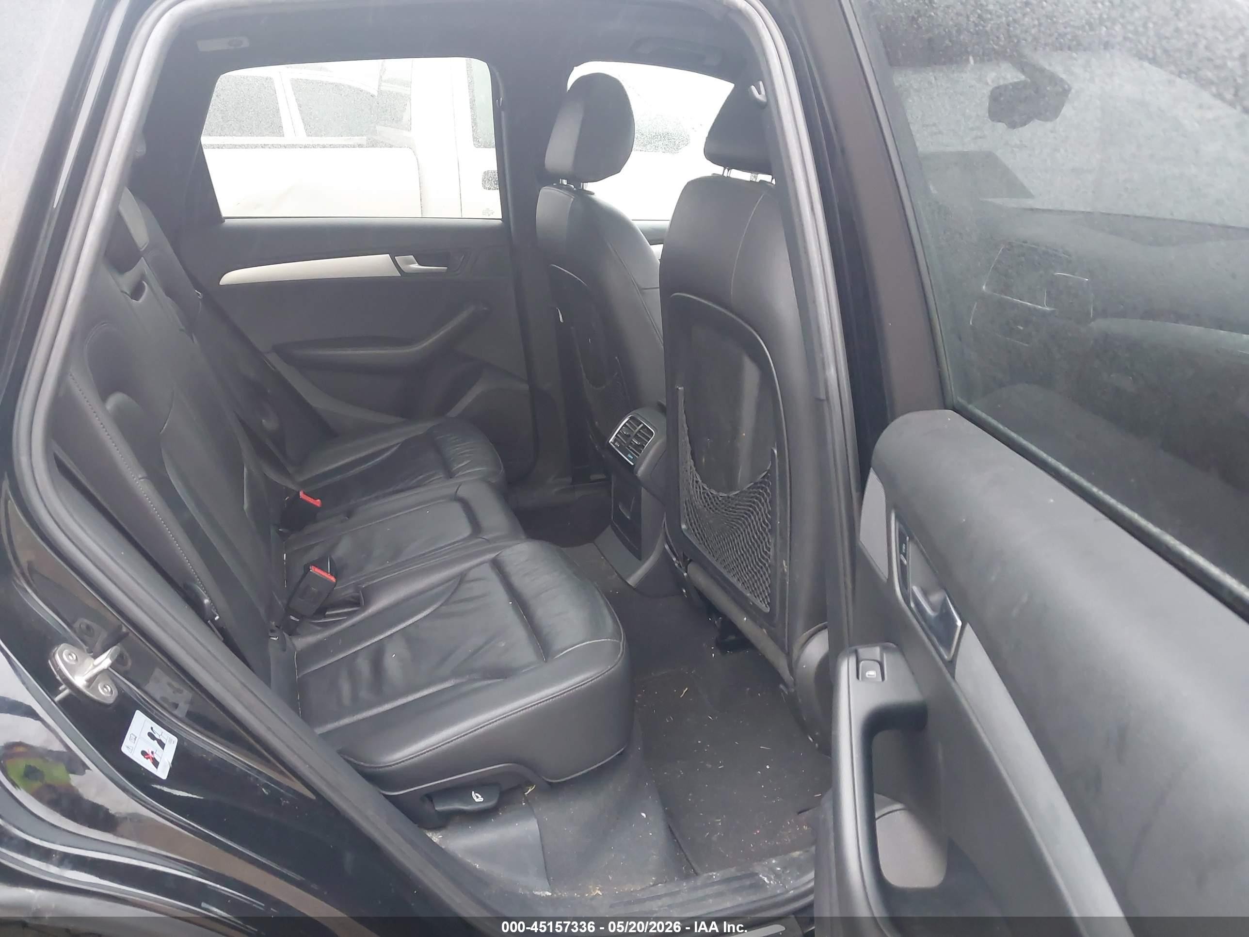 2010 Audi Q5 3.2 Premium Black vin: WA1MKAFP0AA048934