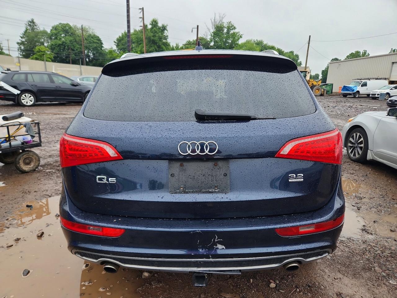 2010 Audi Q5 Premium Plus Blue vin: WA1MKBFP2AA103311