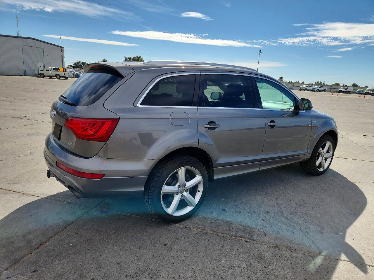 2010 Audi Q7 Premium Plus Gray vin: WA1MYAFE0AD006162