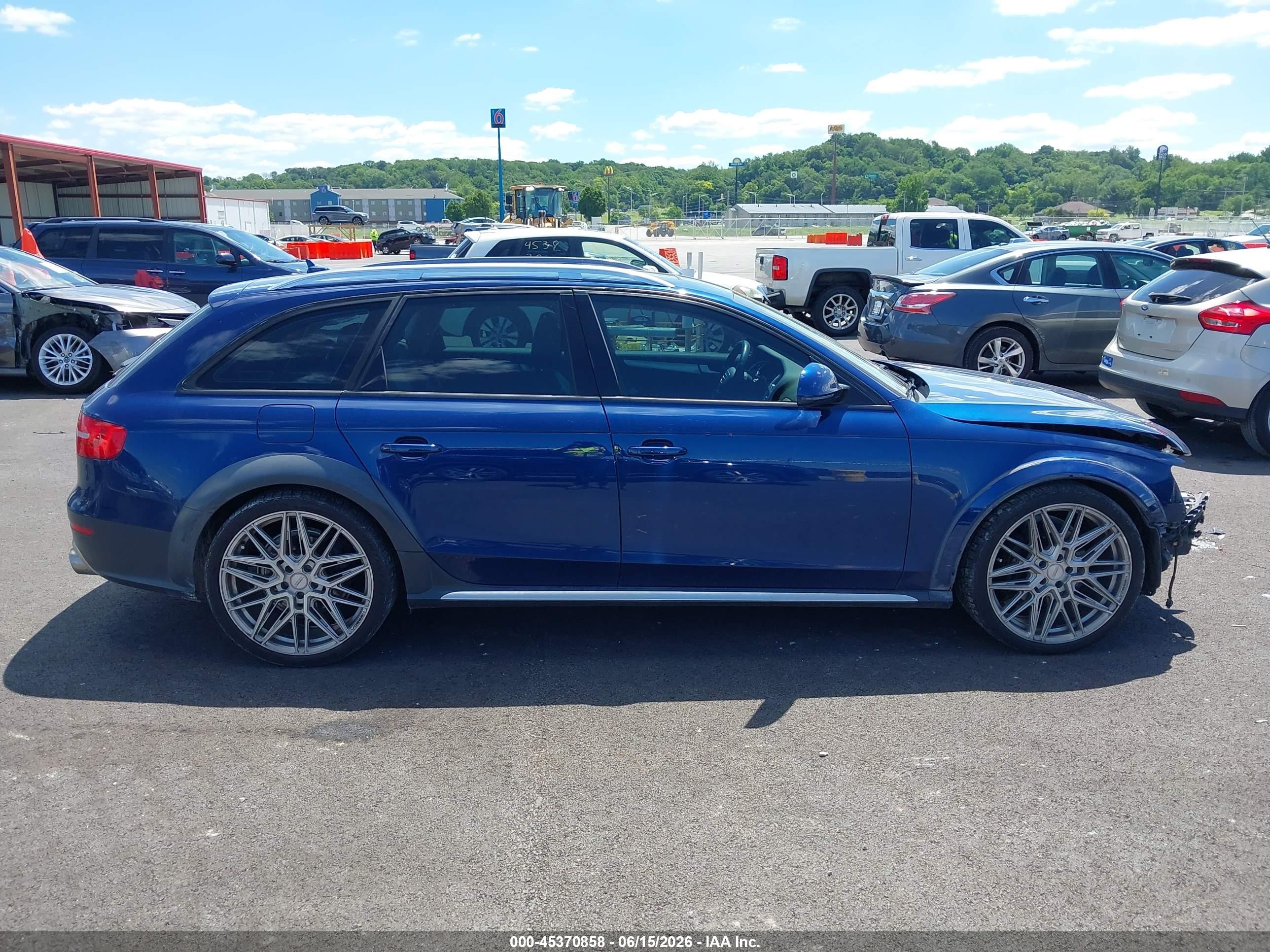 2014 Audi Allroad 2.0t Premium Blue vin: WA1TFAFL5EA094634