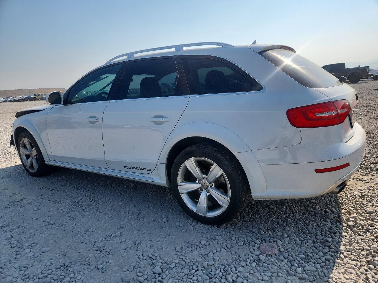 2014 Audi A4 Allroad Premium White vin: WA1TFAFL8EA112849