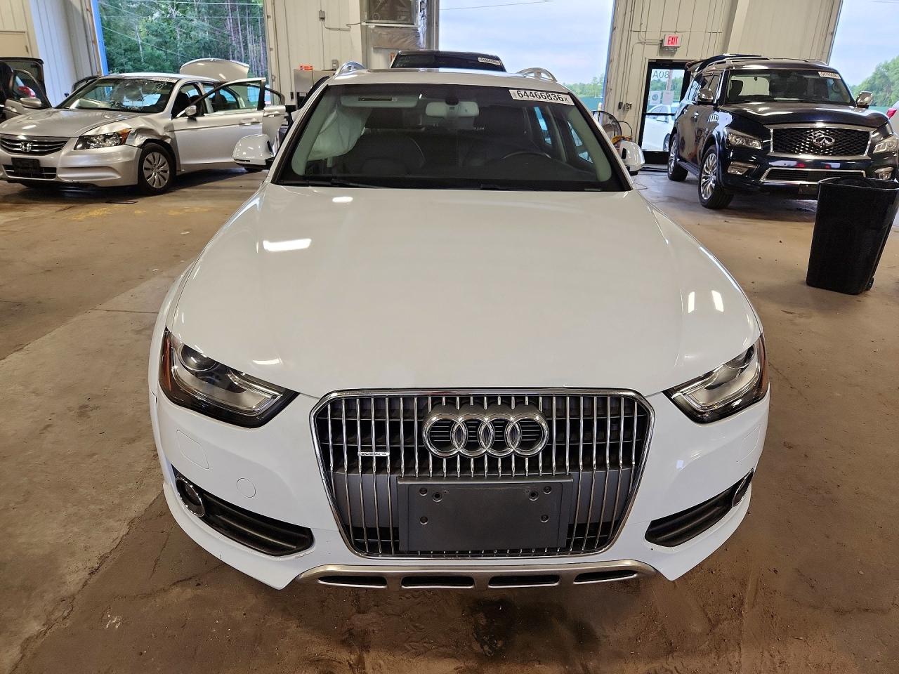 2014 Audi A4 Allroad Premium Plus White vin: WA1UFAFL0EA115460