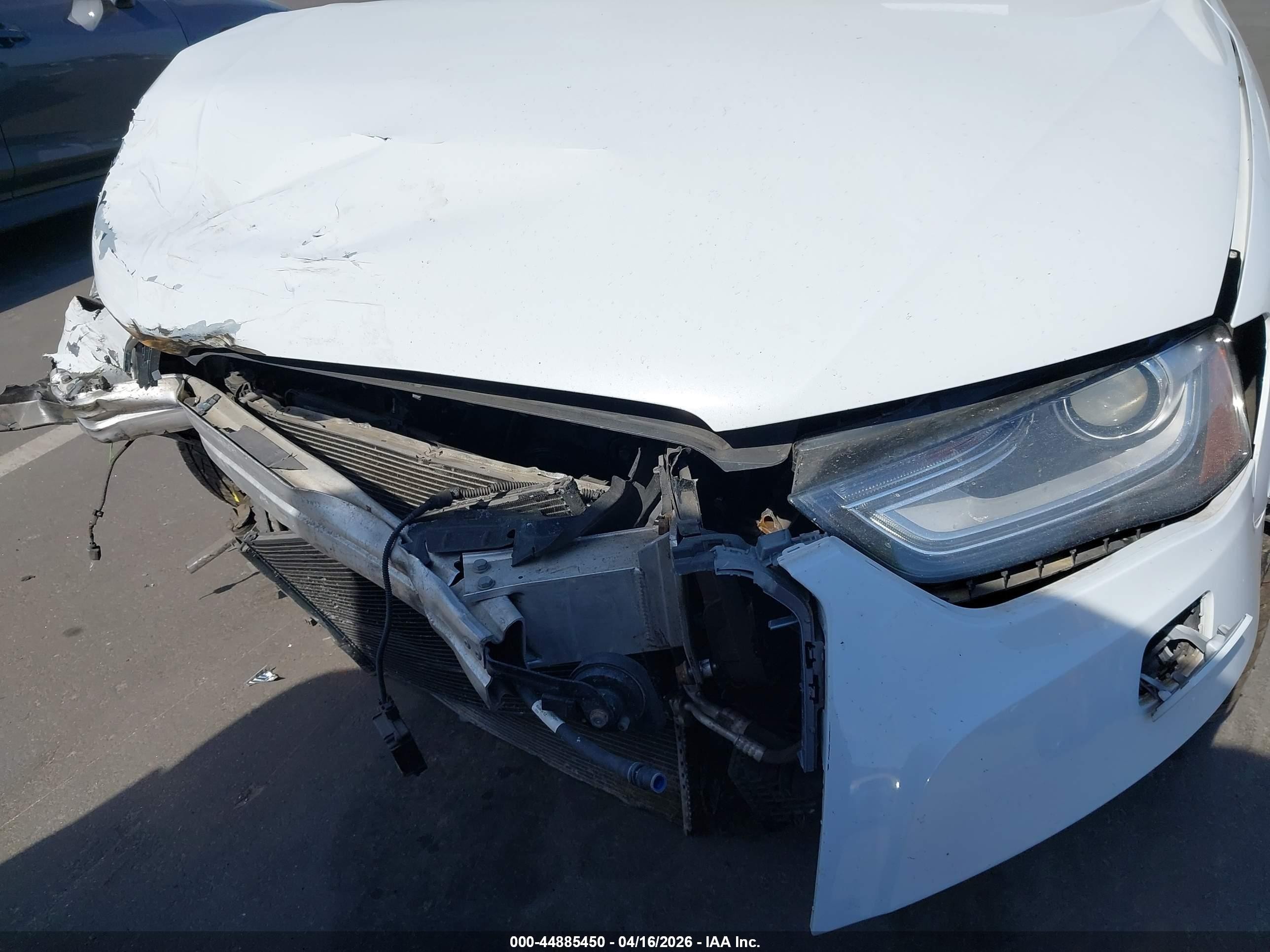 2013 Audi Allroad 2.0t Premium Plus White vin: WA1UFAFL1DA179828