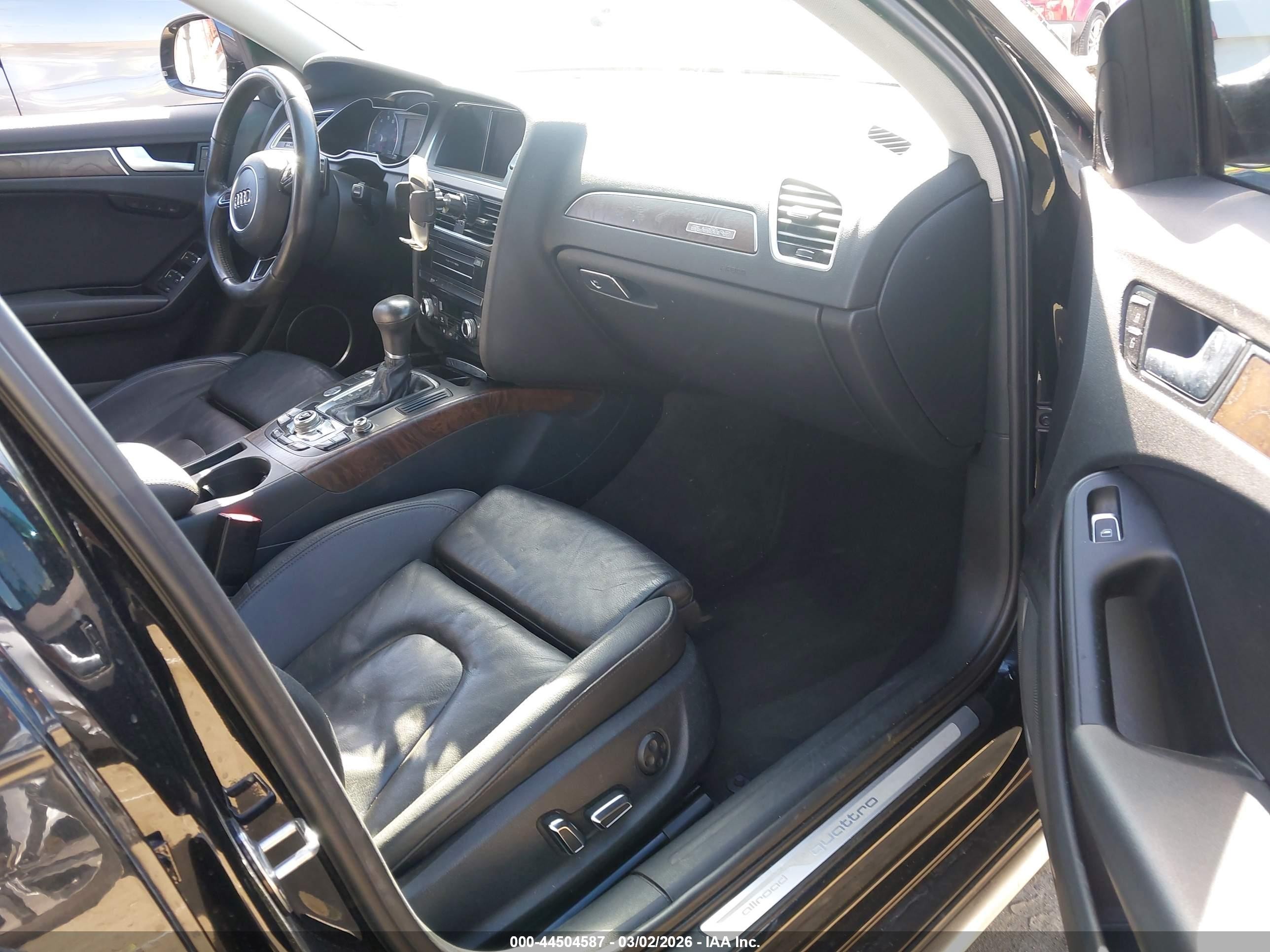 2013 Audi Allroad 2.0t Premium Plus Black vin: WA1UFAFL1DA209295